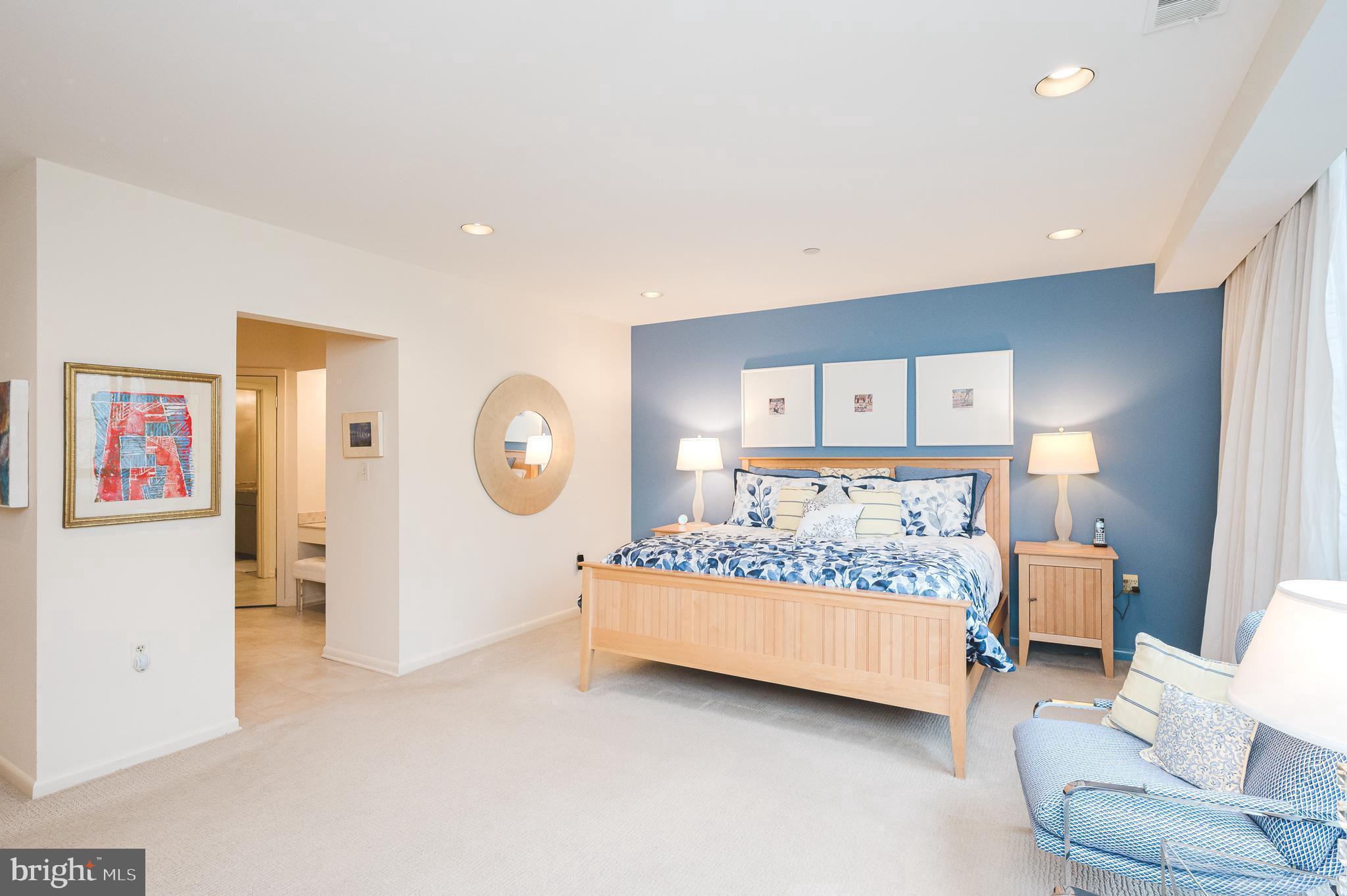 PAVILION IN THE PARK - Residential