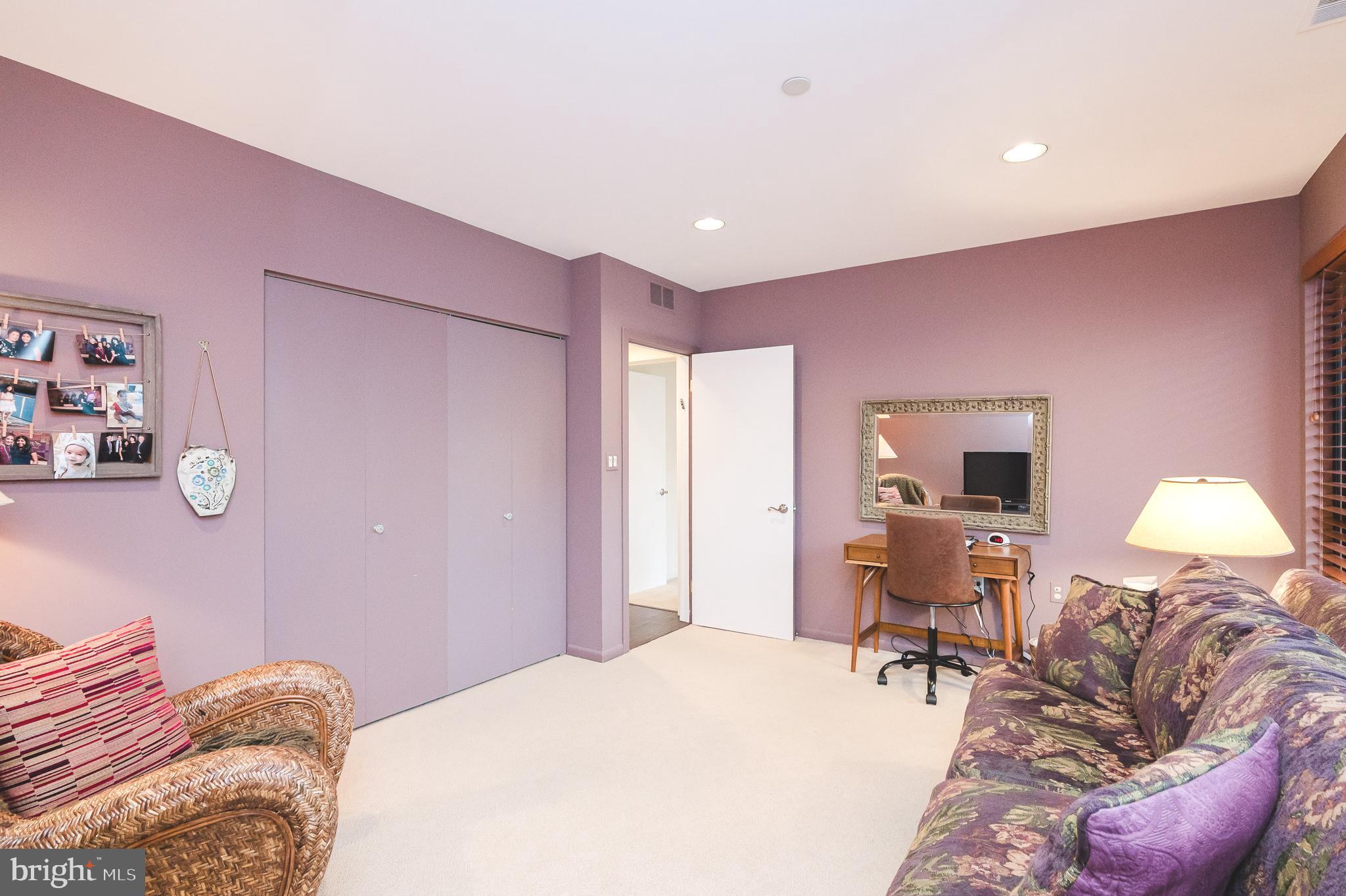 PAVILION IN THE PARK - Residential