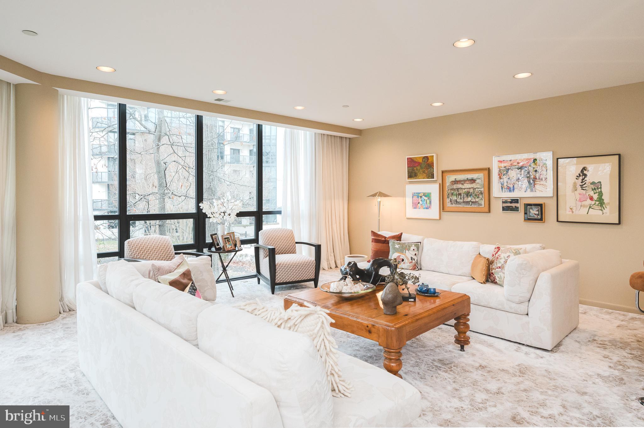 PAVILION IN THE PARK - Residential