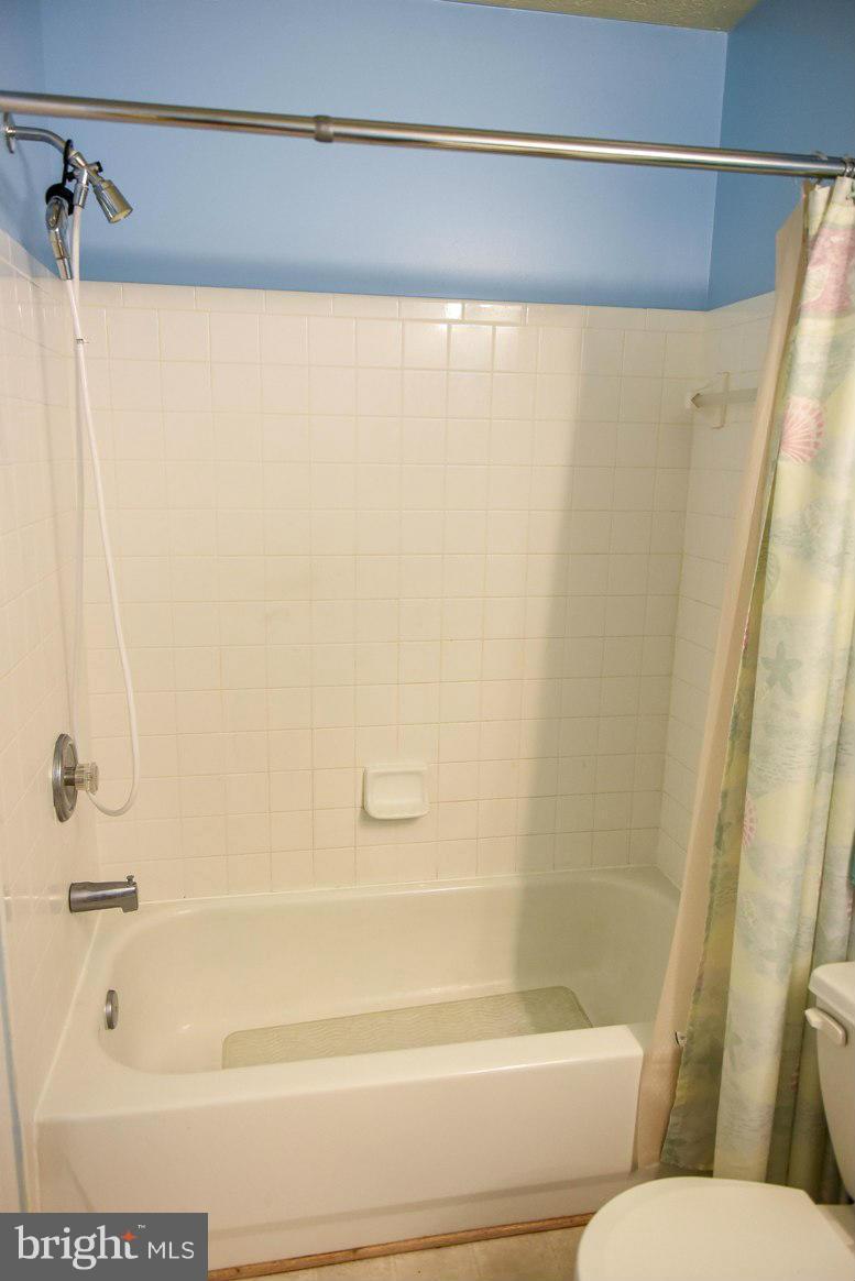 HICKORY HILLS - Residential