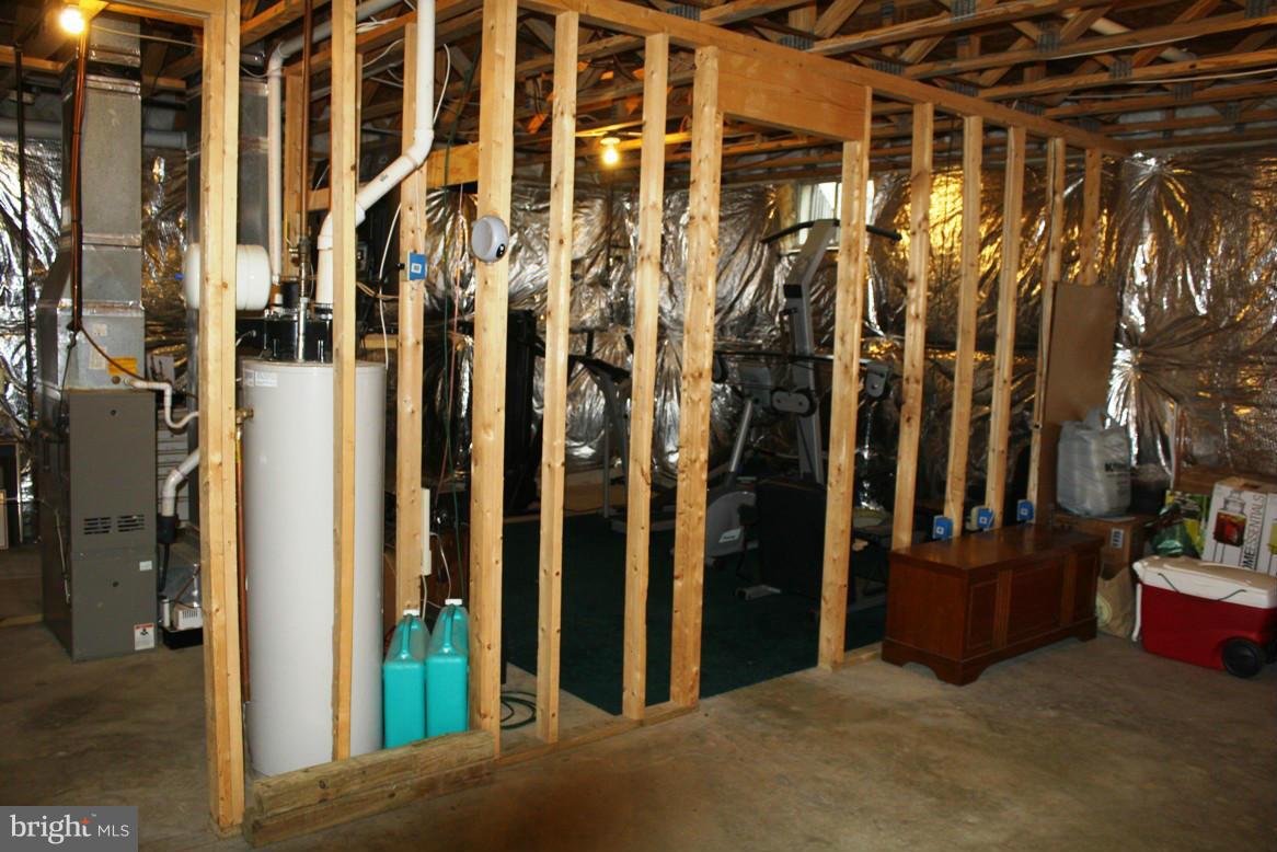 HICKORY HILLS - Residential