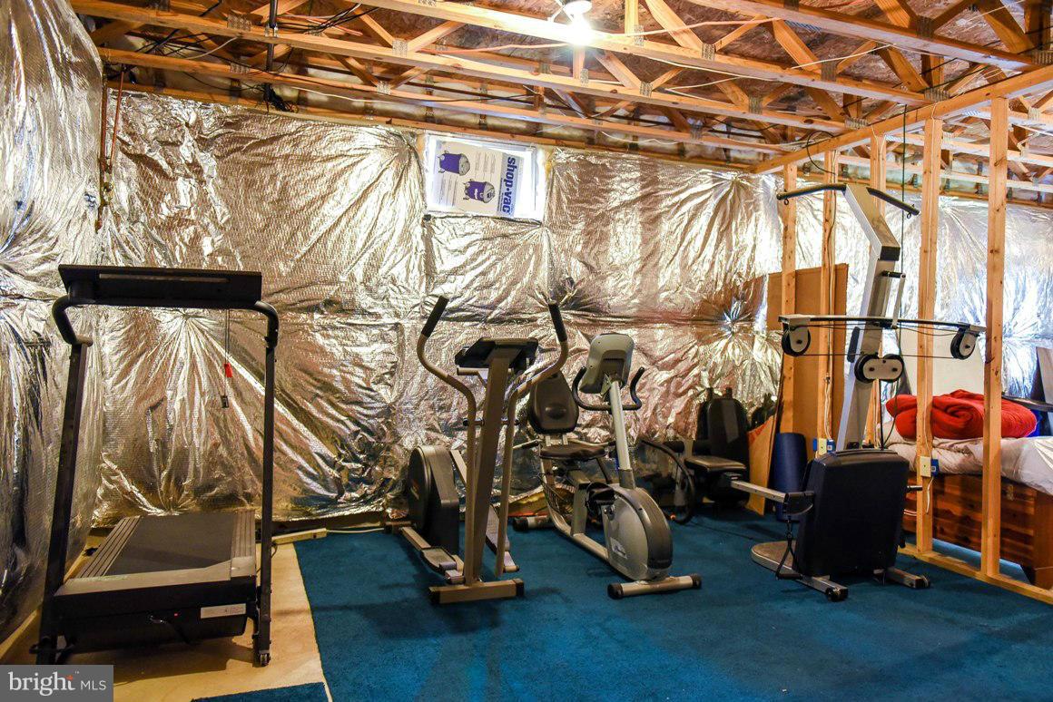 HICKORY HILLS - Residential