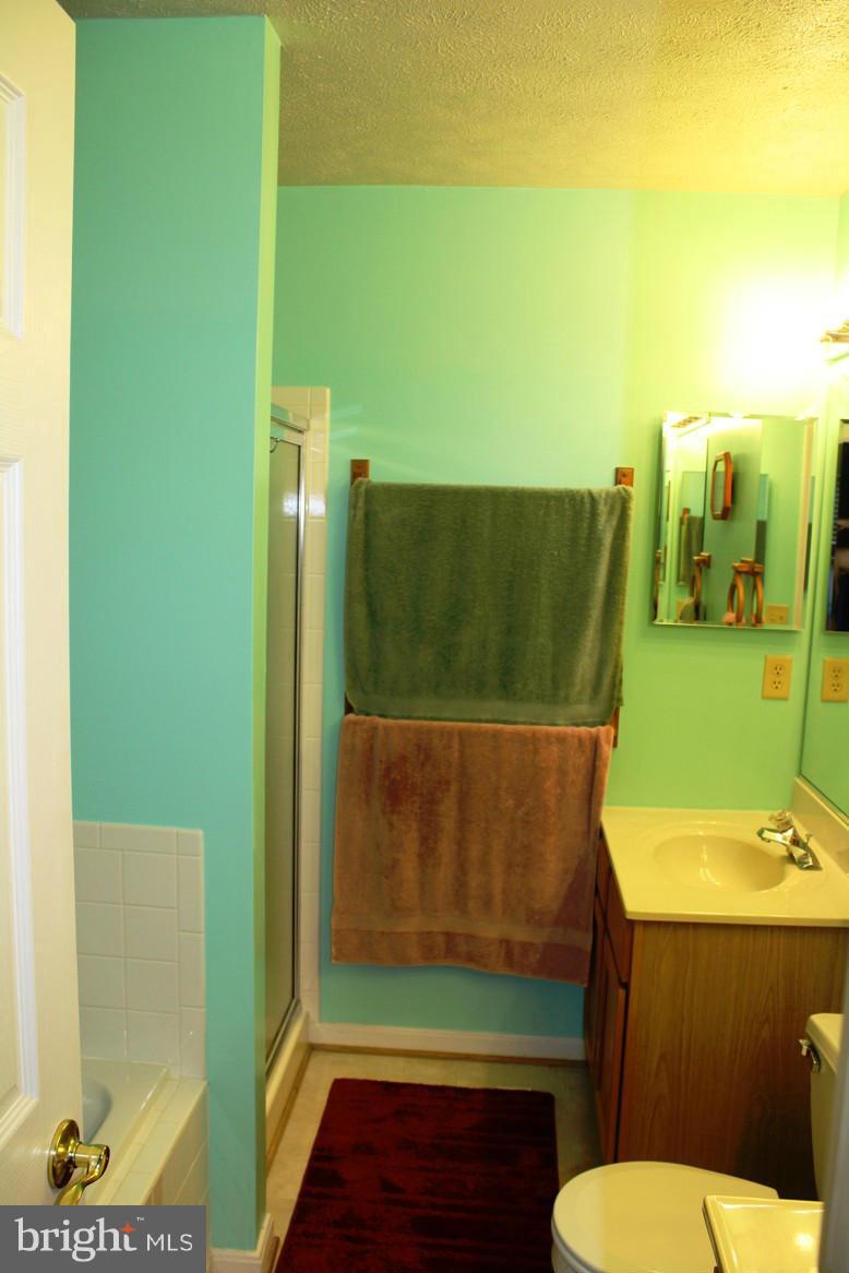 HICKORY HILLS - Residential