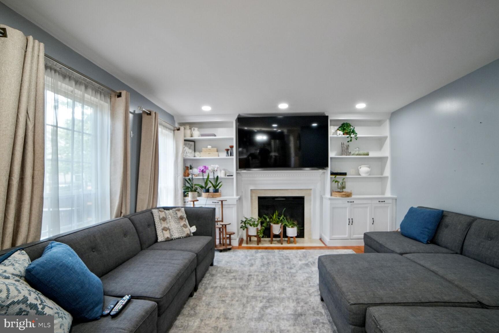 9929 HARMONY LANE