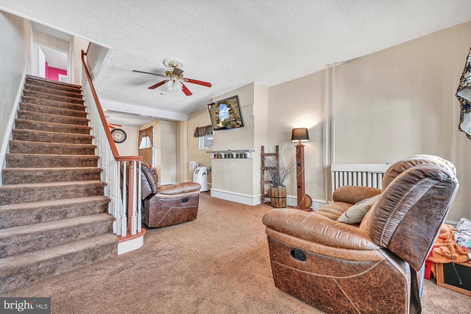 FRACKVILLE - Residential