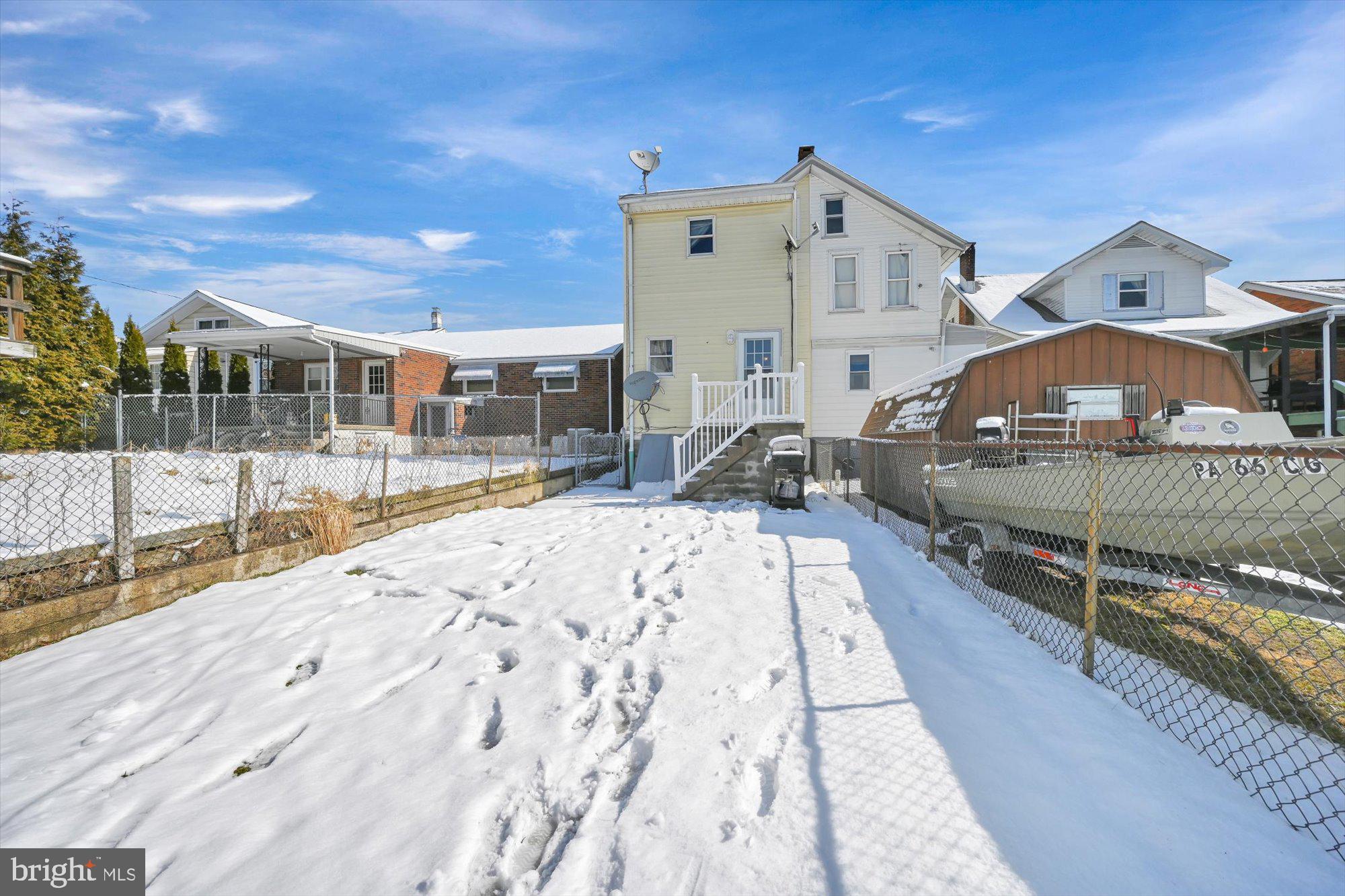 FRACKVILLE - Residential