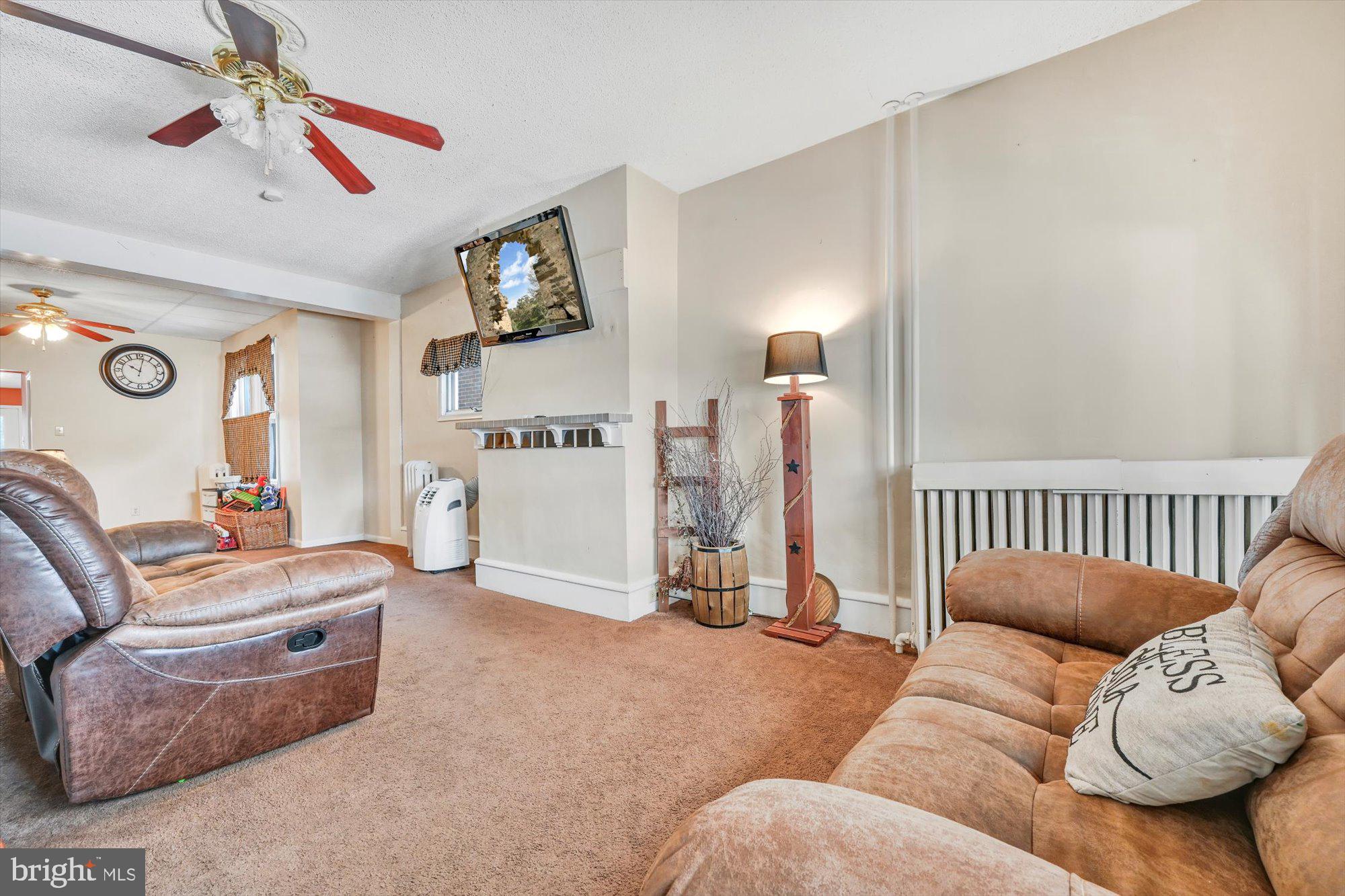 FRACKVILLE - Residential