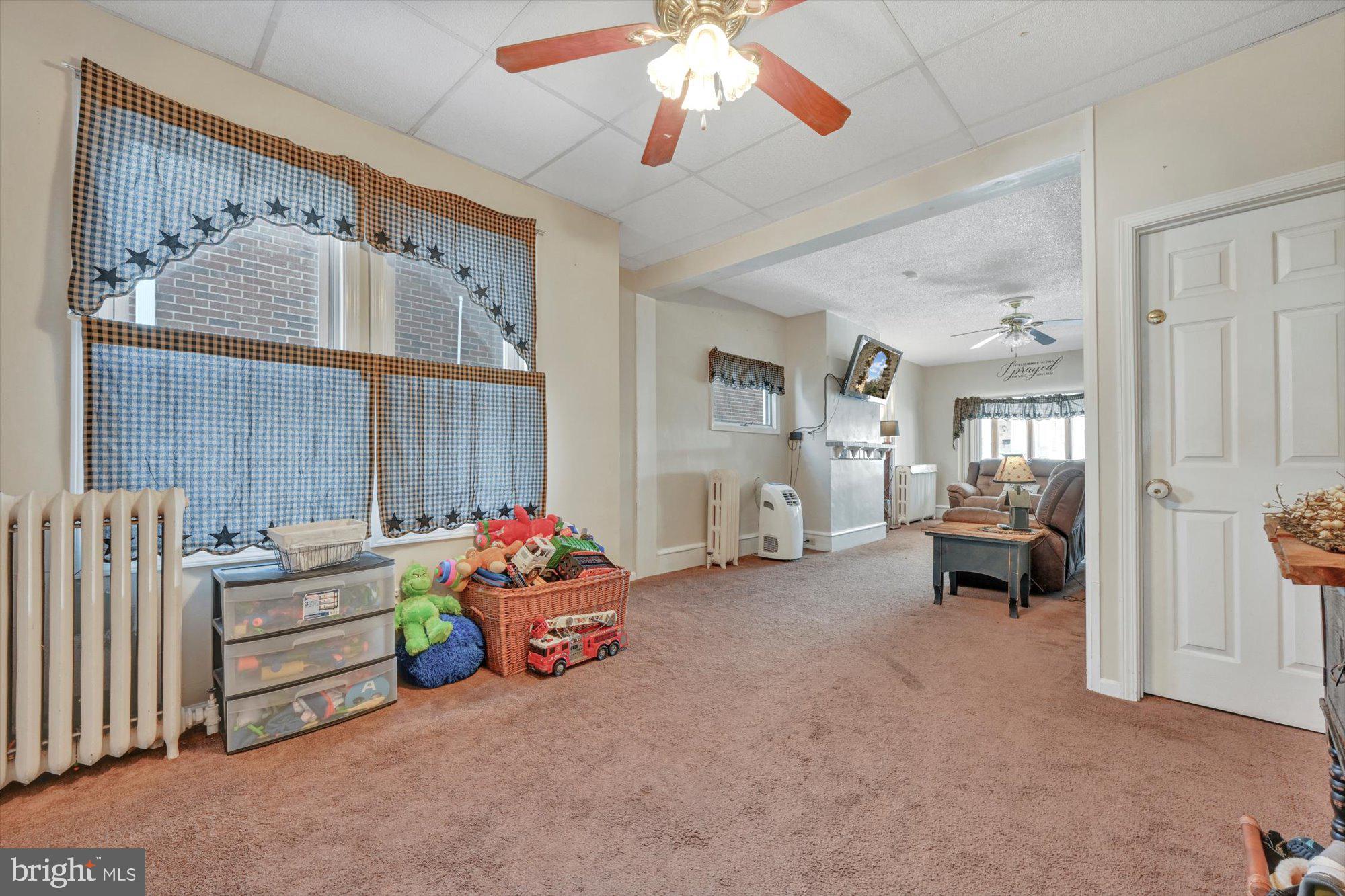 FRACKVILLE - Residential