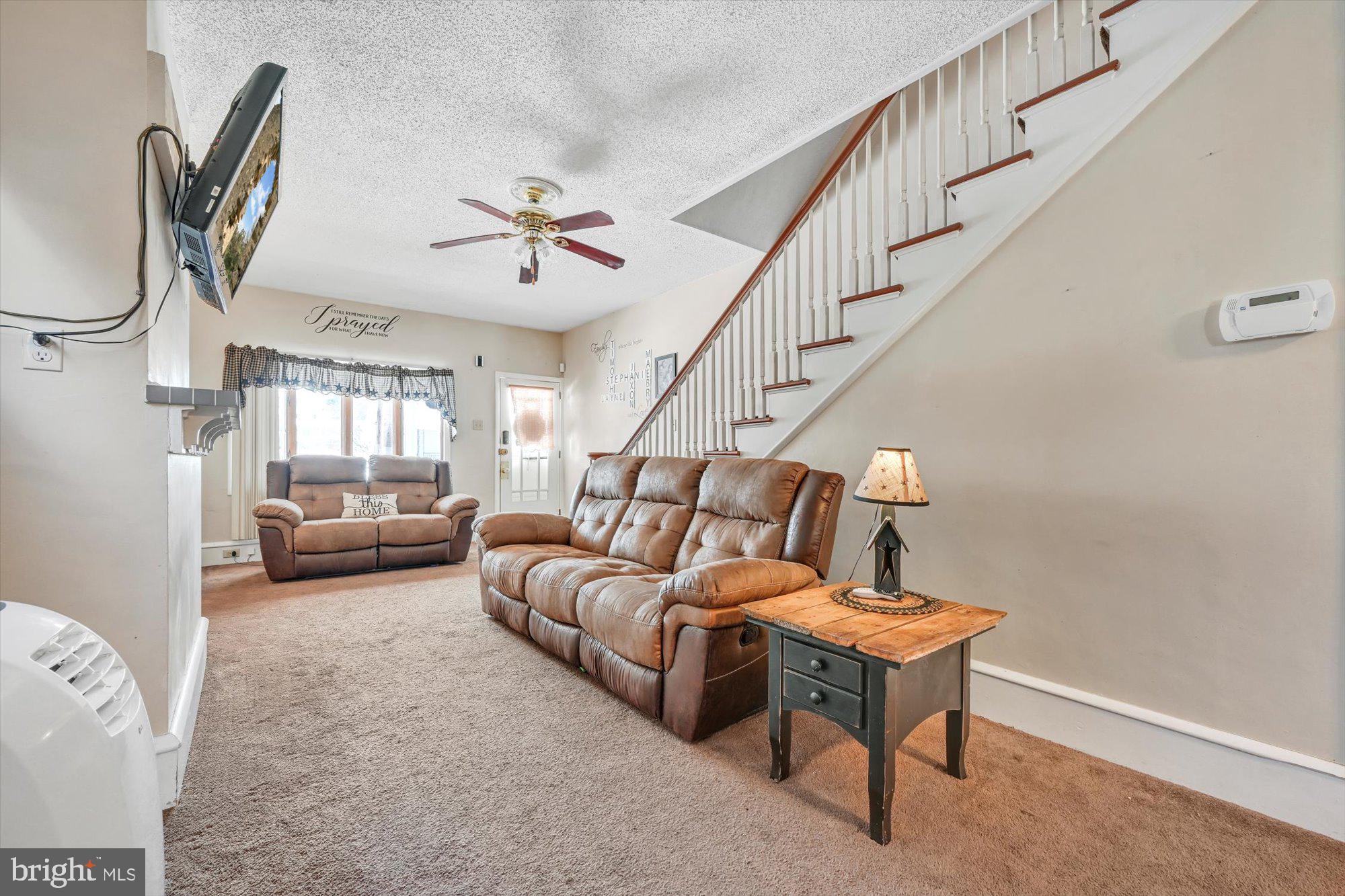 FRACKVILLE - Residential