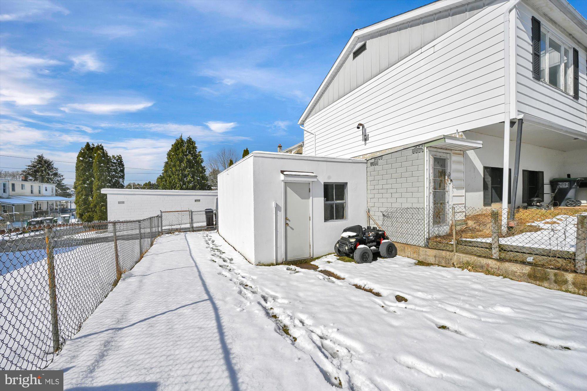 FRACKVILLE - Residential