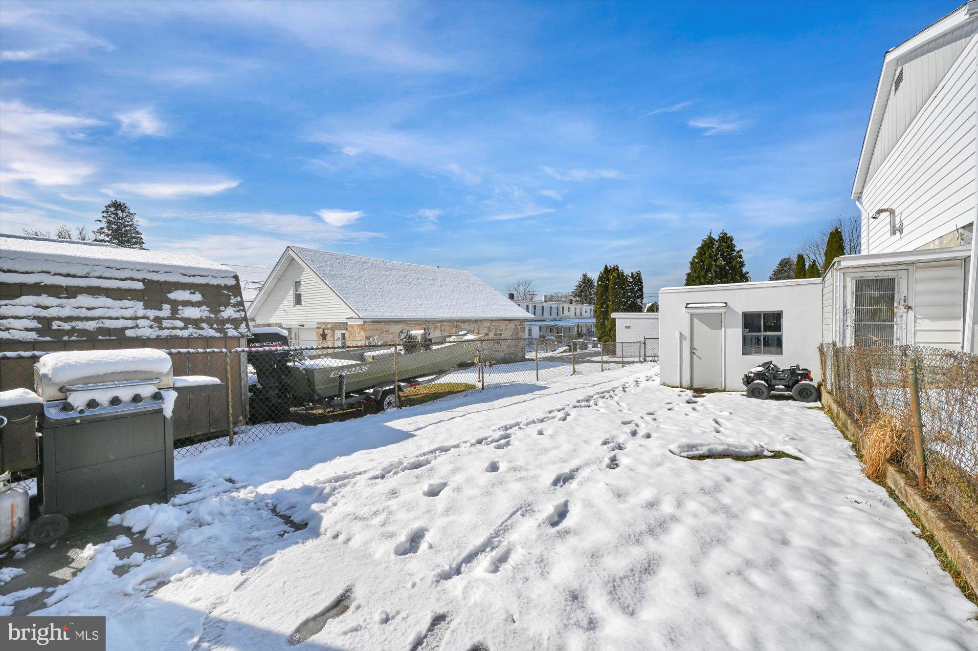 FRACKVILLE - Residential