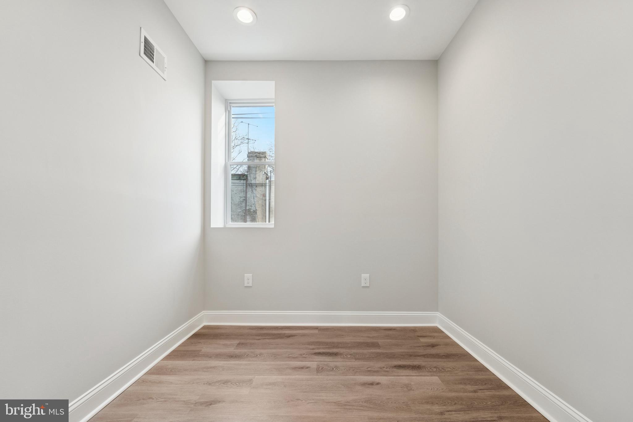 PHILADELPHIA - Residential