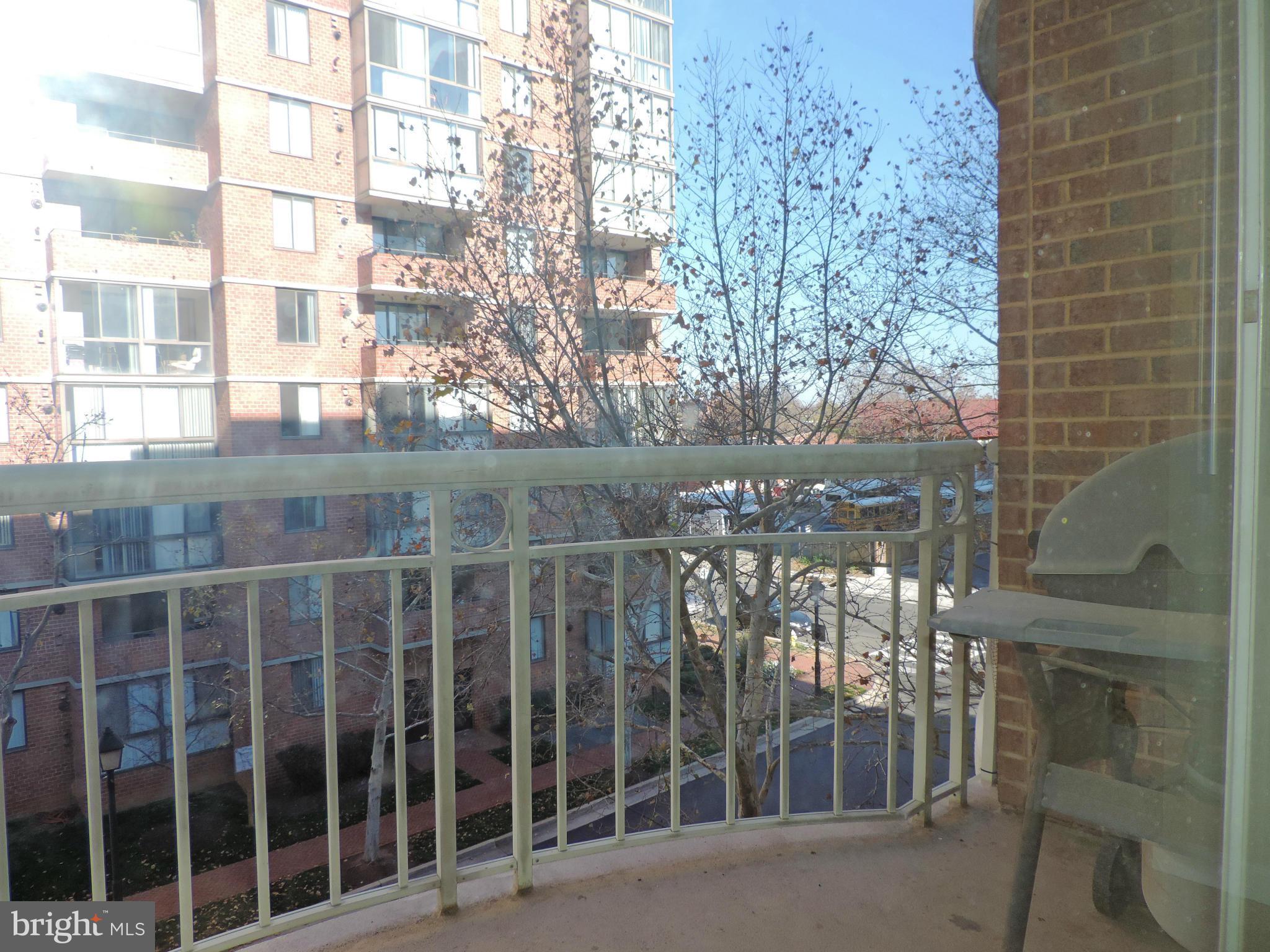 BRADDOCK PLACE - Residential Lease