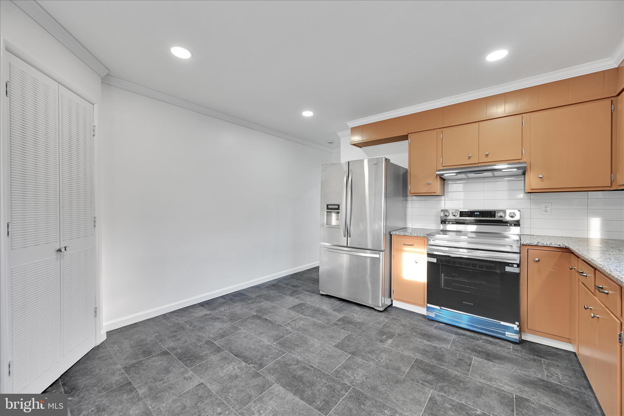 FRACKVILLE - Residential