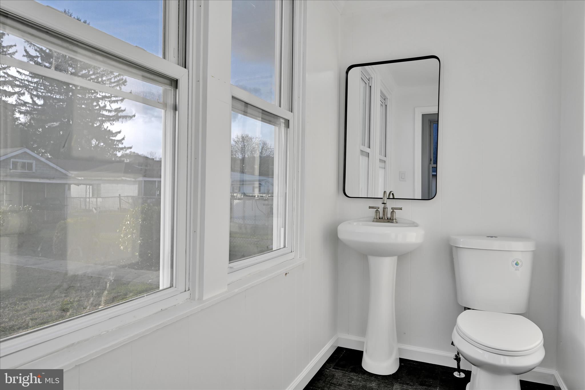 FRACKVILLE - Residential