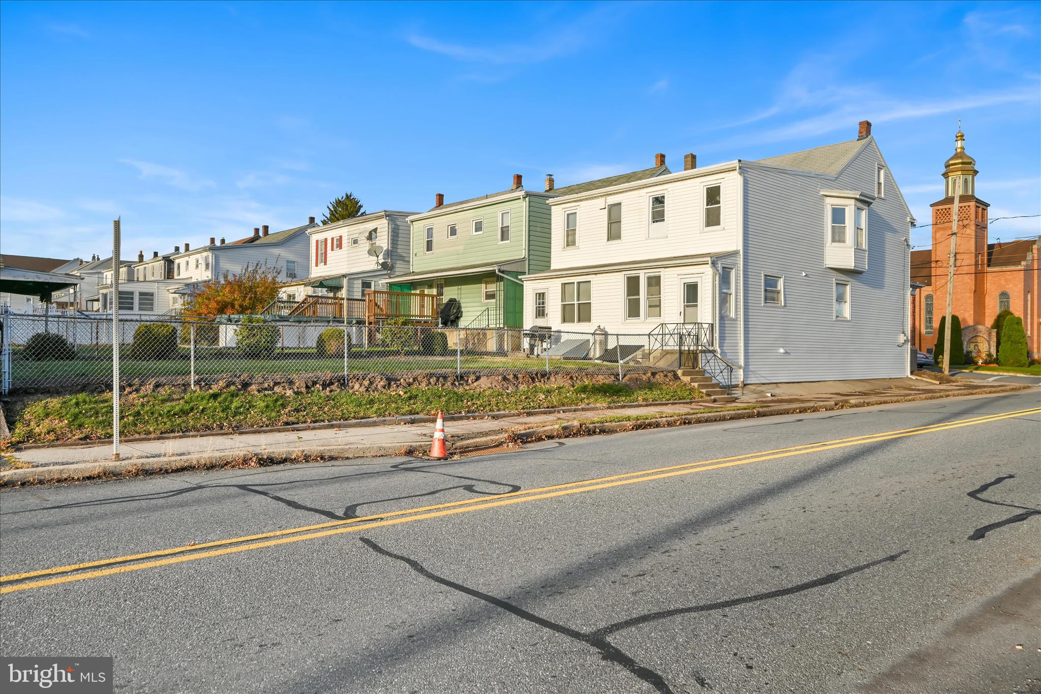 FRACKVILLE - Residential