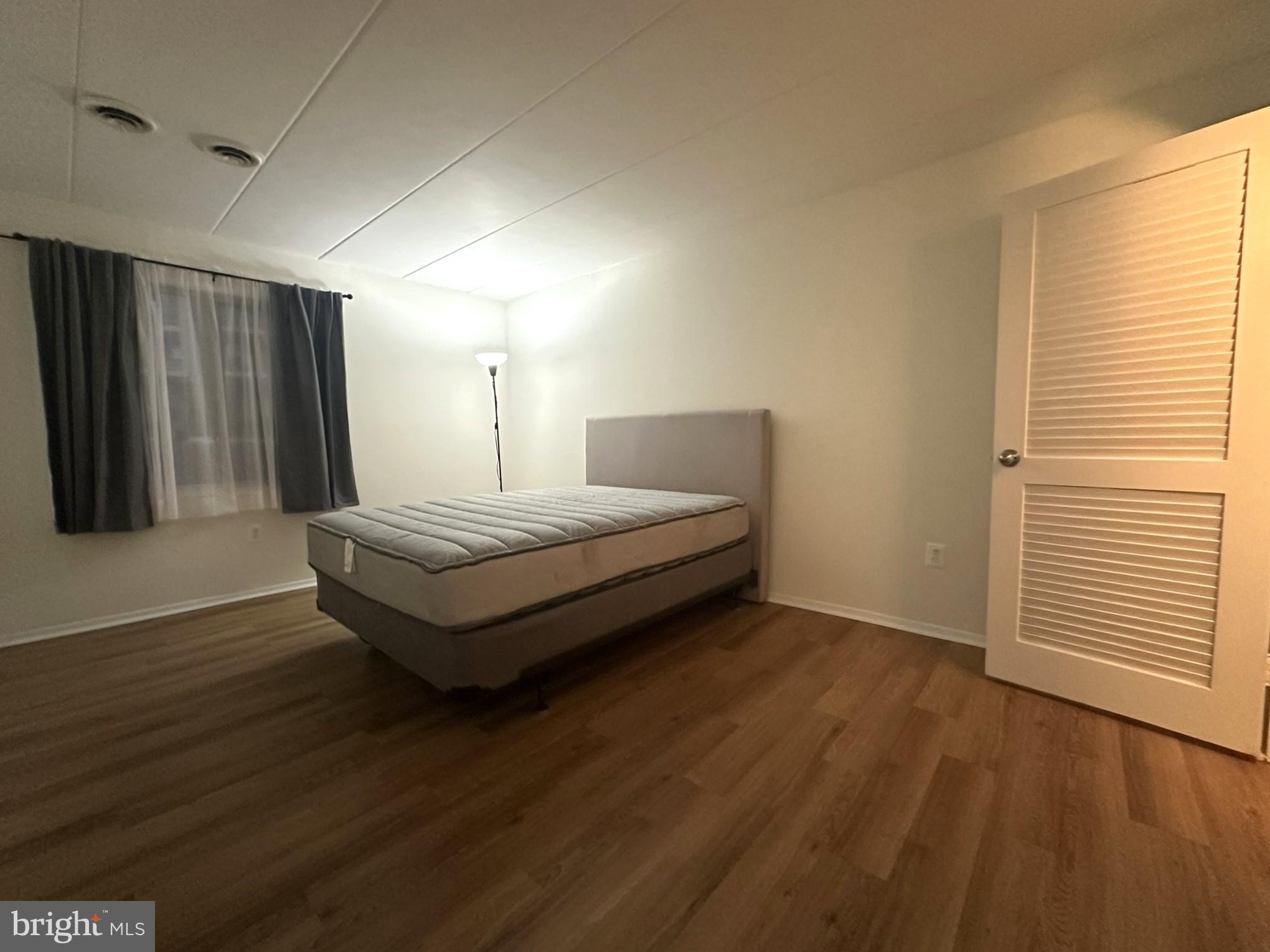 2626 FORT FARNSWORTH ROAD 200 (2B)