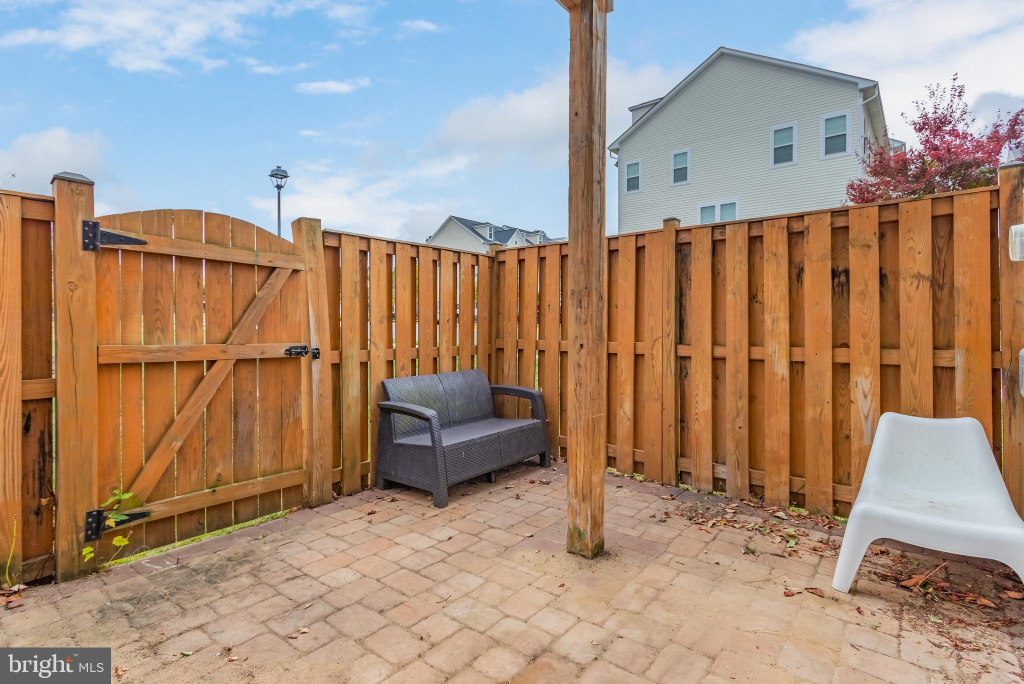 FALLS GROVE CONDOMINIUM - Residential