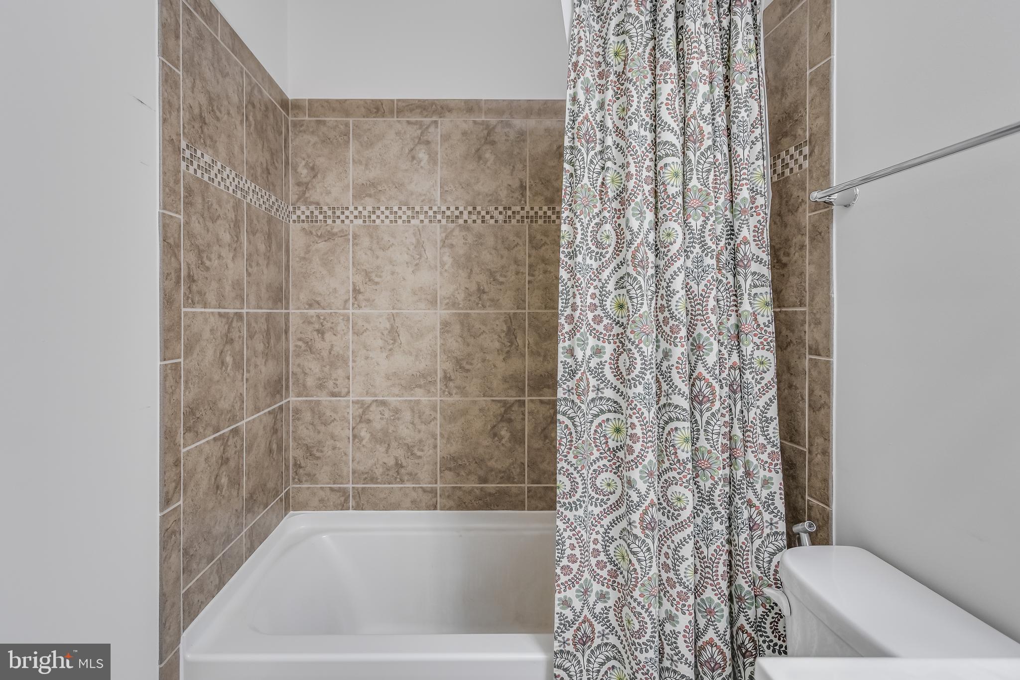 FALLS GROVE CONDOMINIUM - Residential