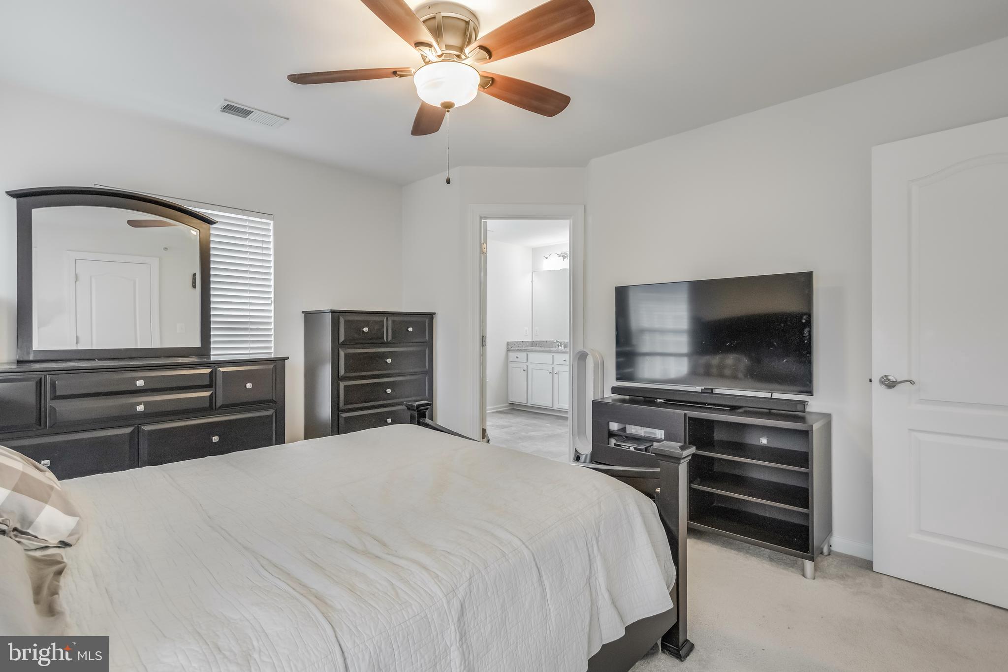 FALLS GROVE CONDOMINIUM - Residential