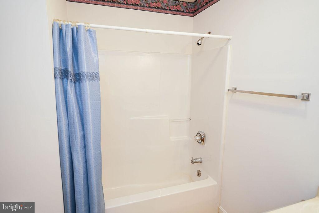 SOMERSET LANDING - Residential