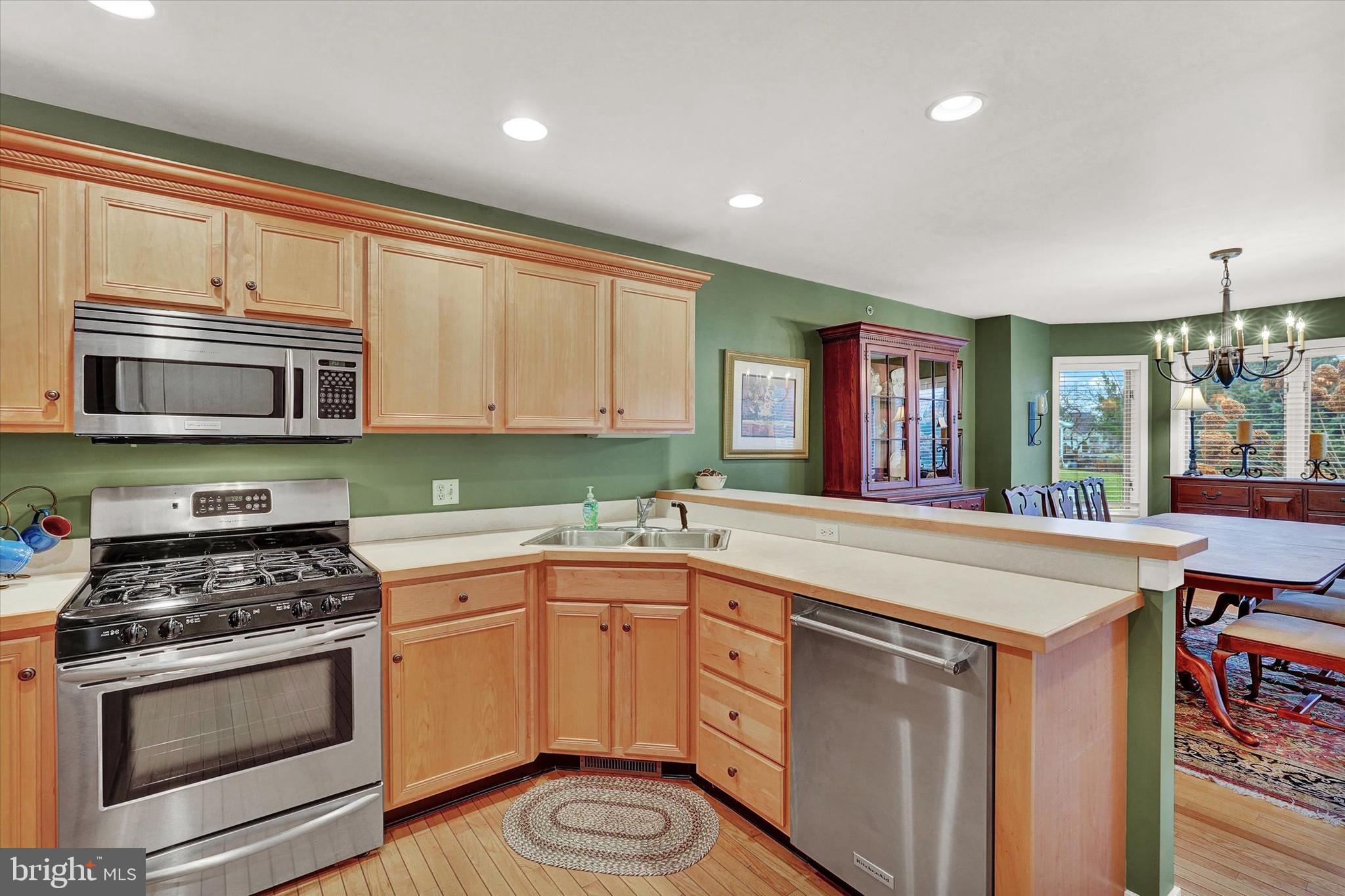 HERITAGE HILLS CONDOS - Residential