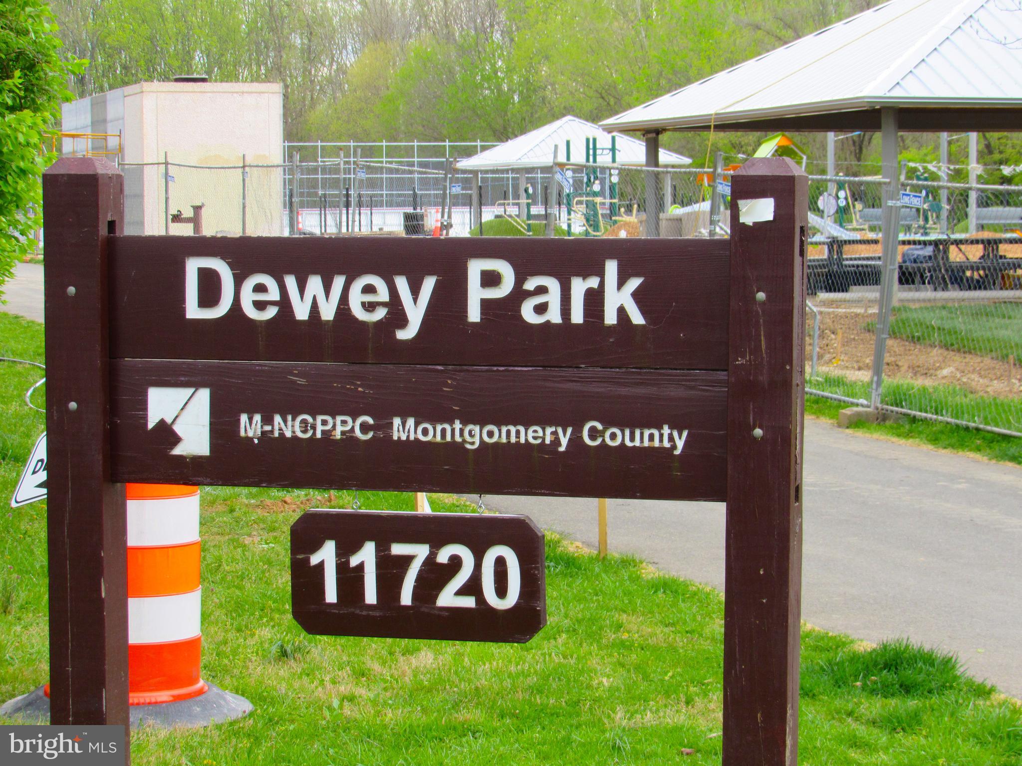 VEIRS MILL VILLAGE - Residential