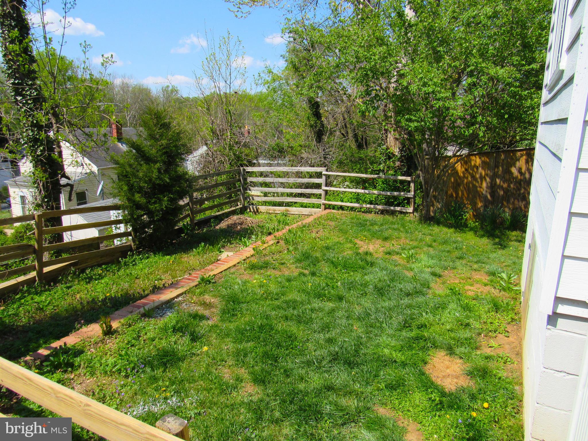 VEIRS MILL VILLAGE - Residential