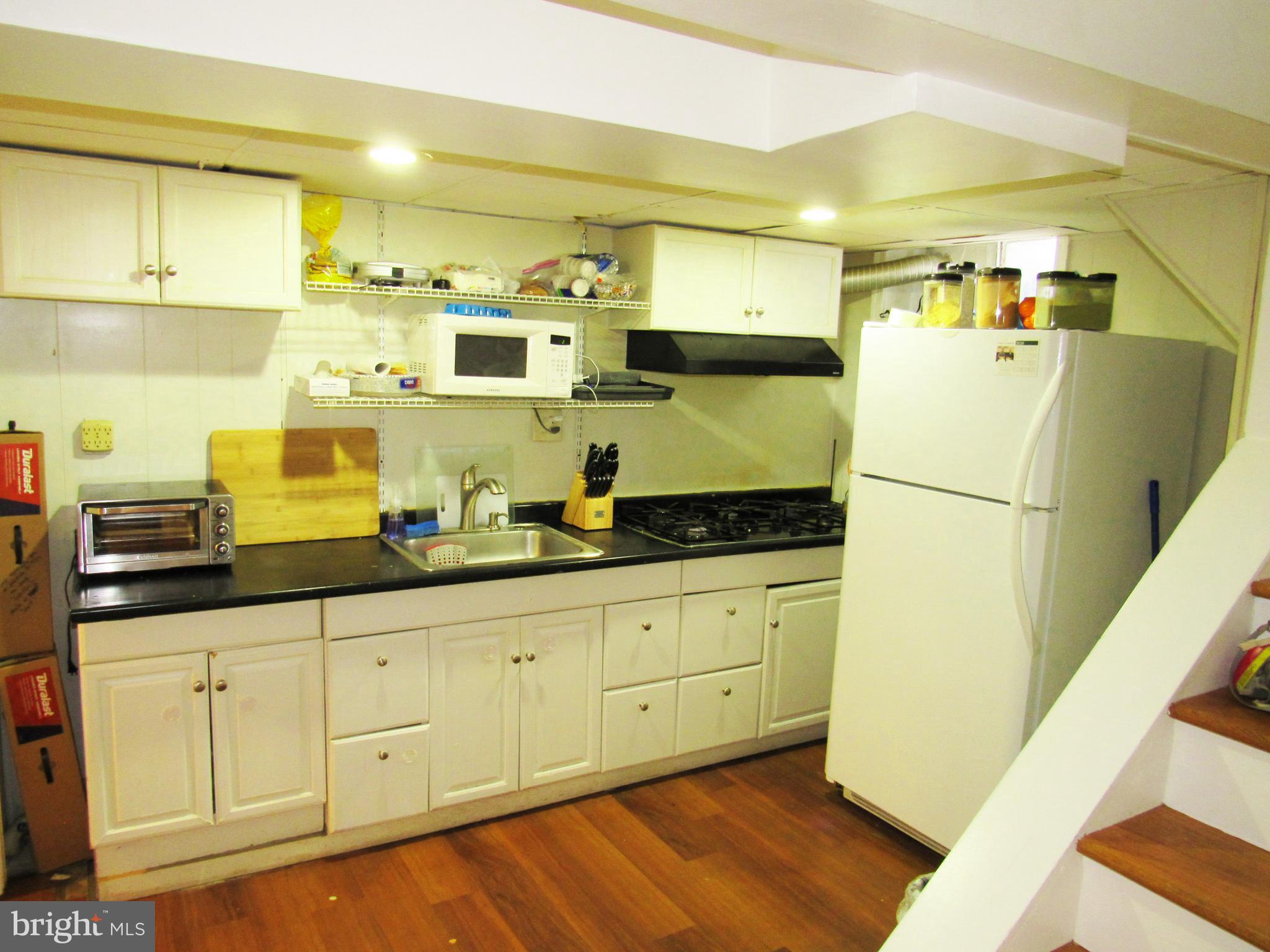 VEIRS MILL VILLAGE - Residential