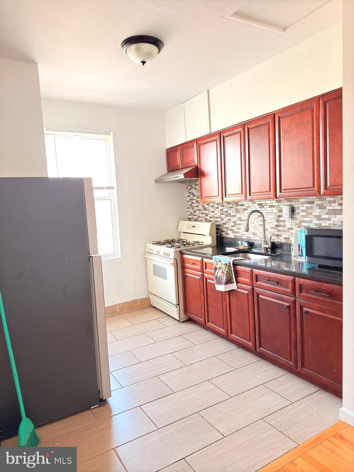 WEST PHILADELPHIA - Commercial Sale