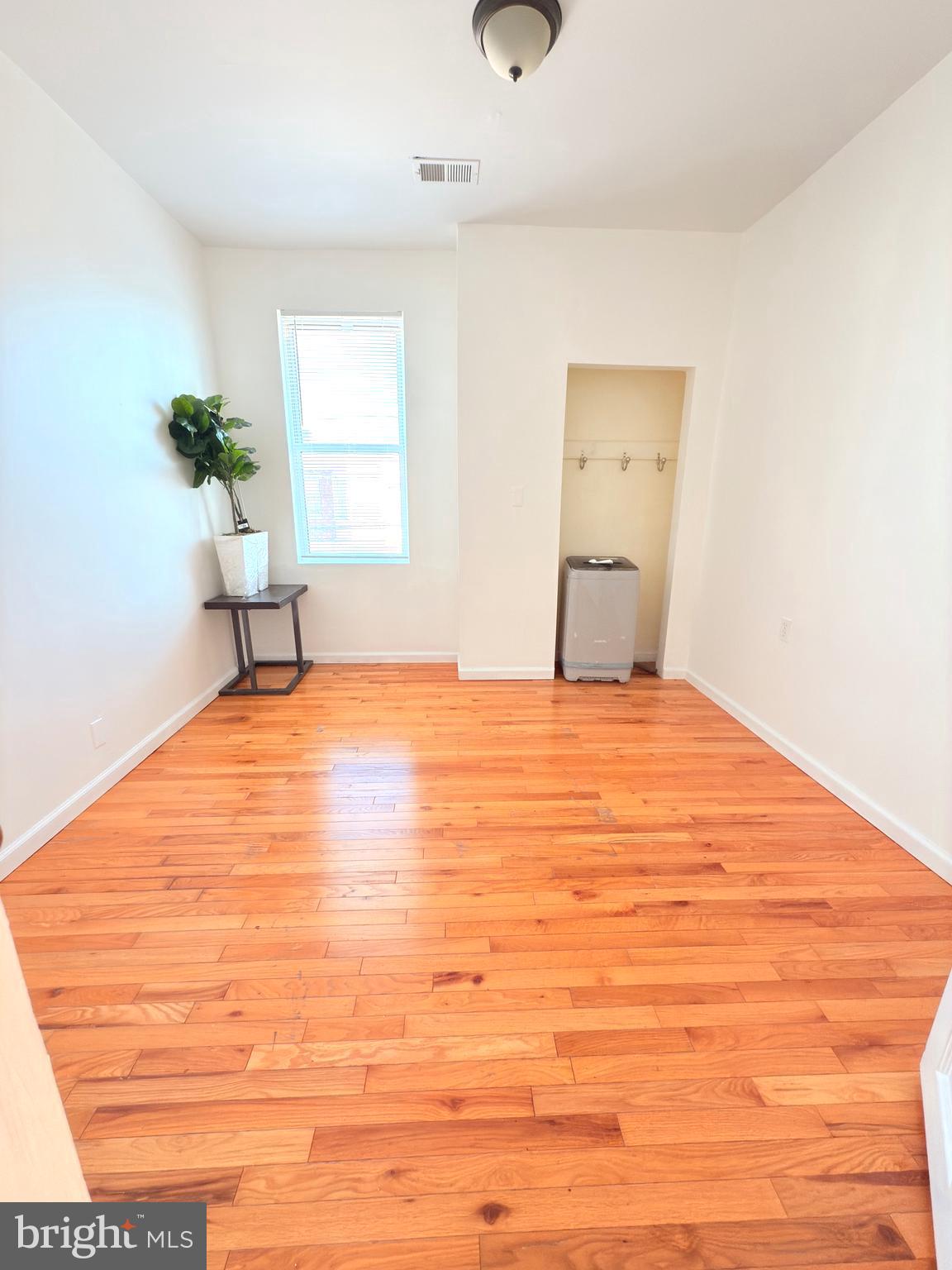 WEST PHILADELPHIA - Commercial Sale