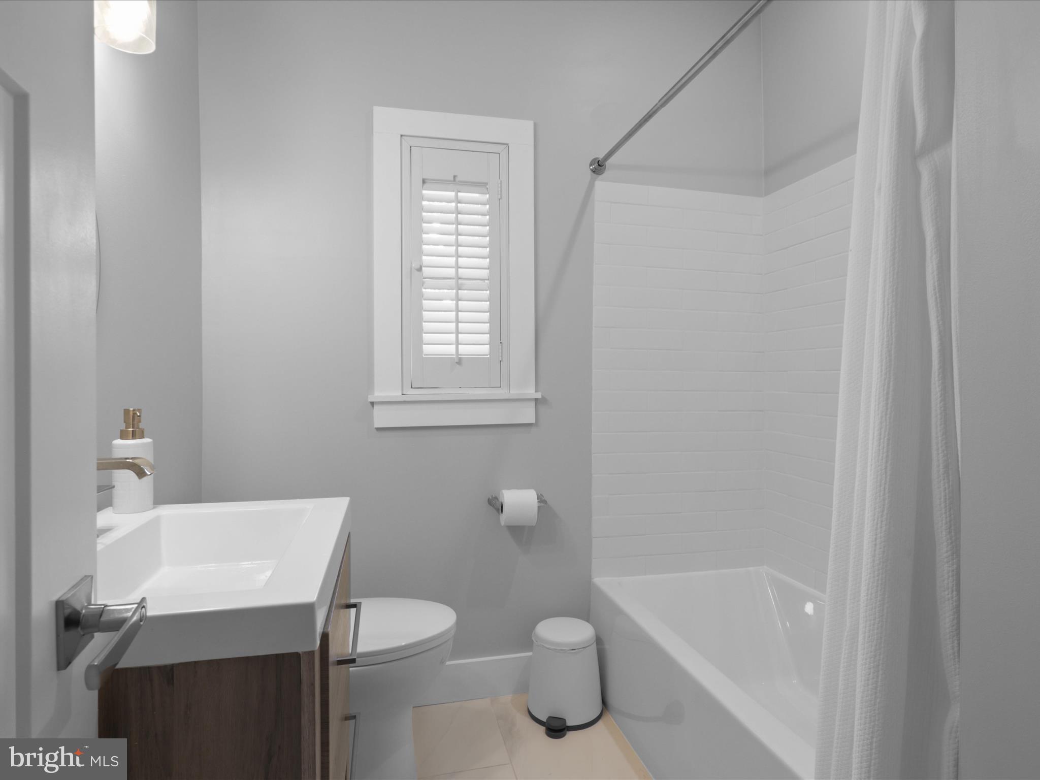 FENWICK PARK - Residential Lease