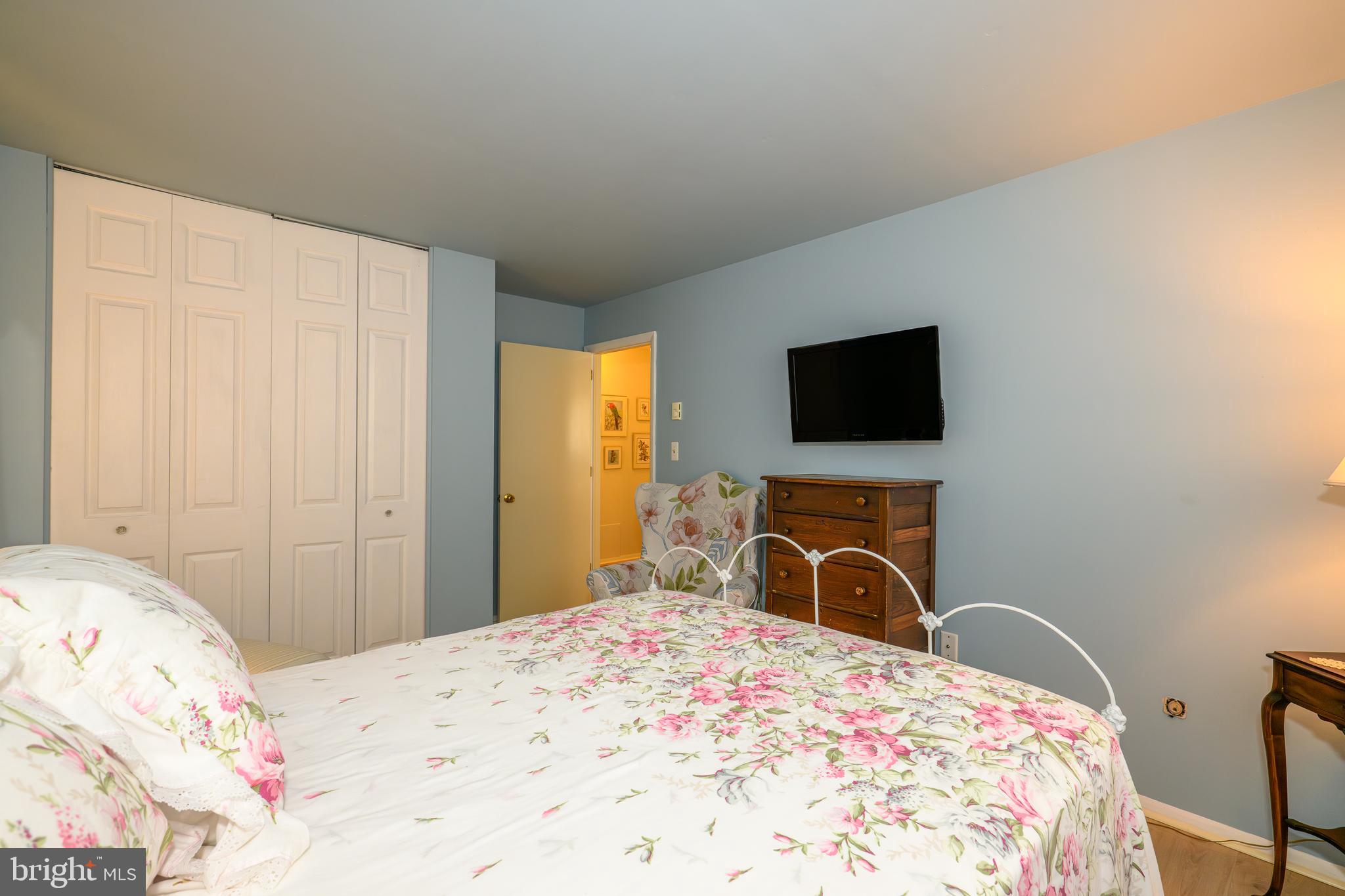 STRAWBERRY HILLS - Residential