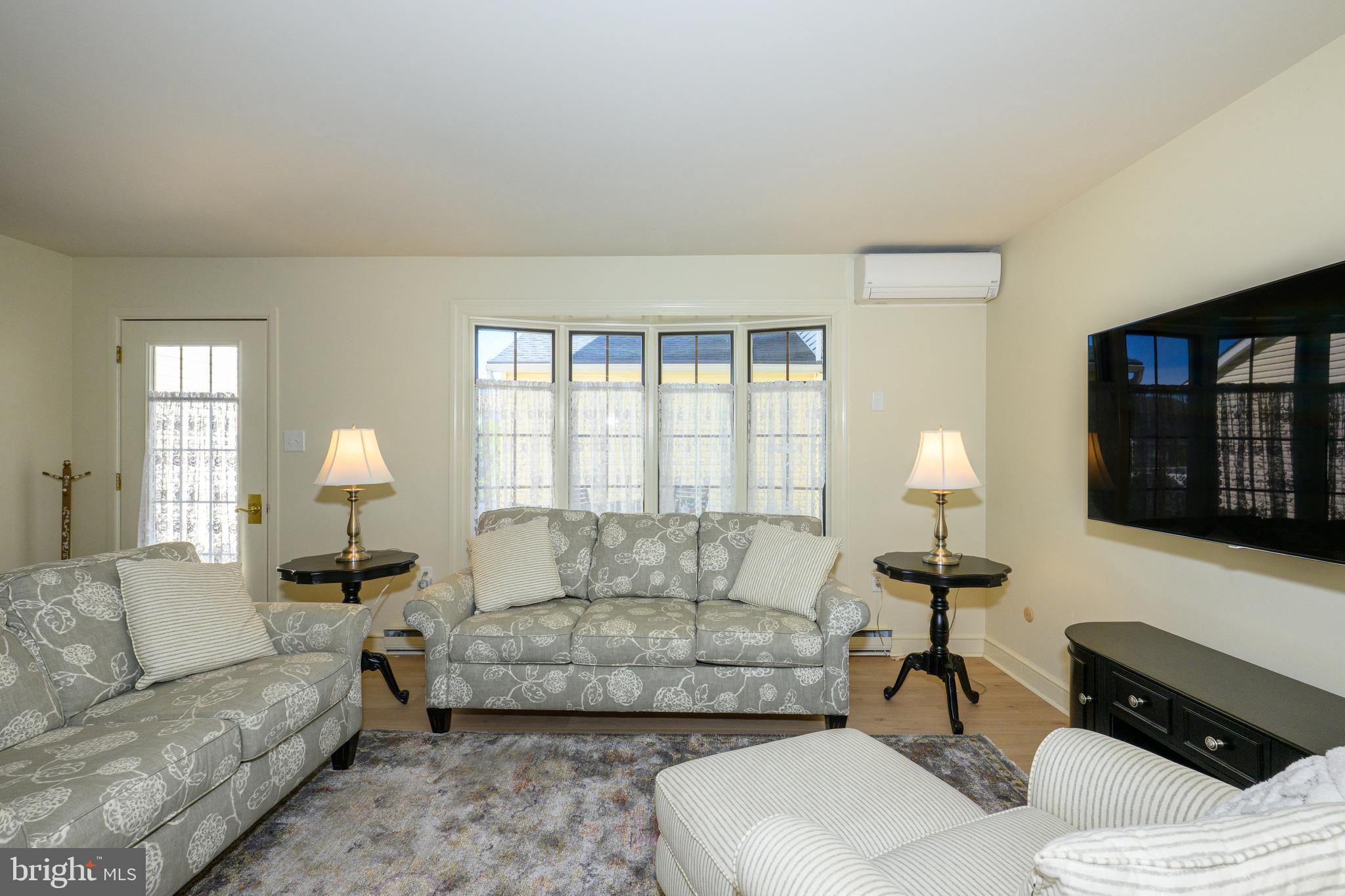 STRAWBERRY HILLS - Residential