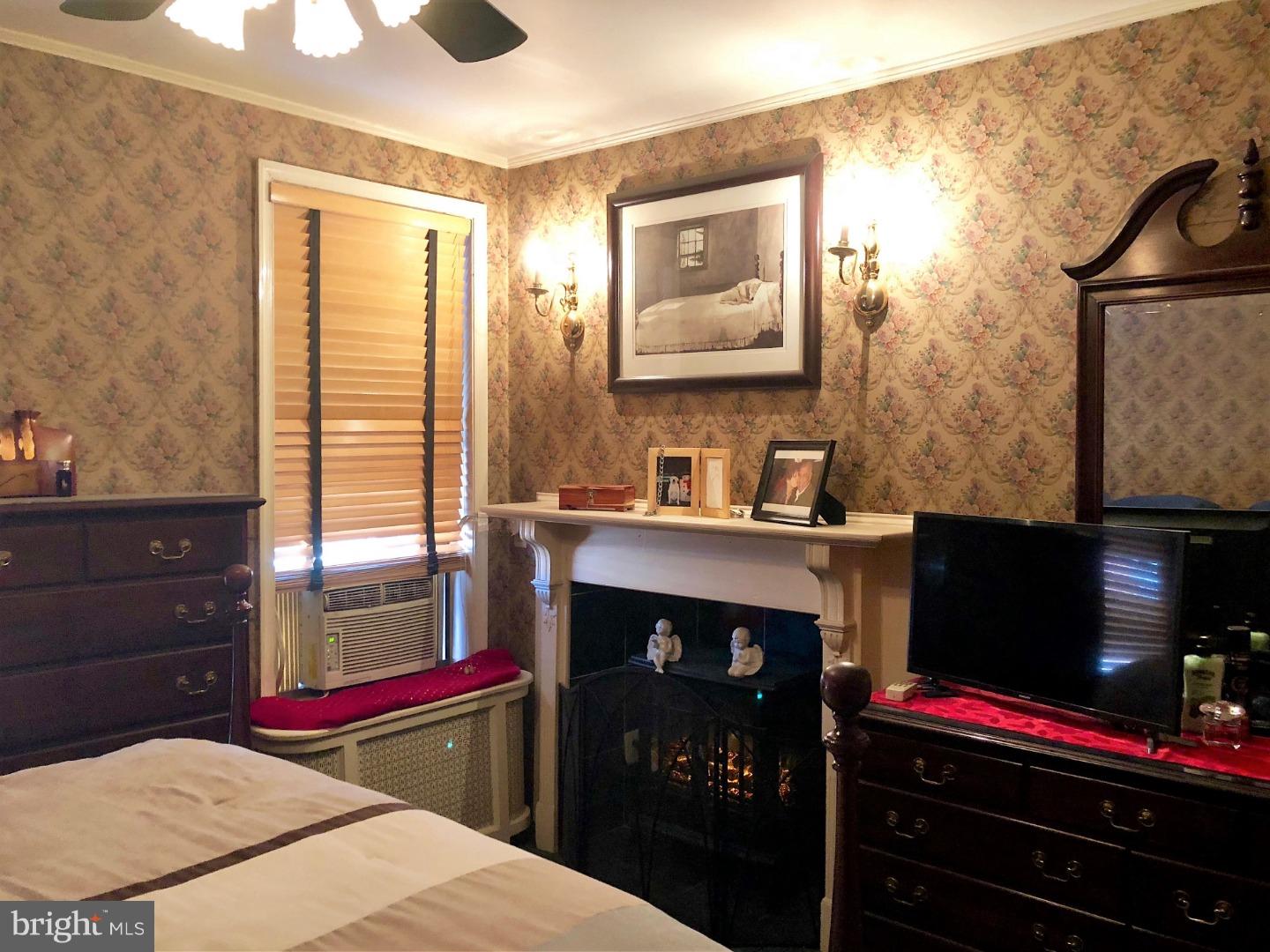 PHILADELPHIA (SOUTH) - Residential