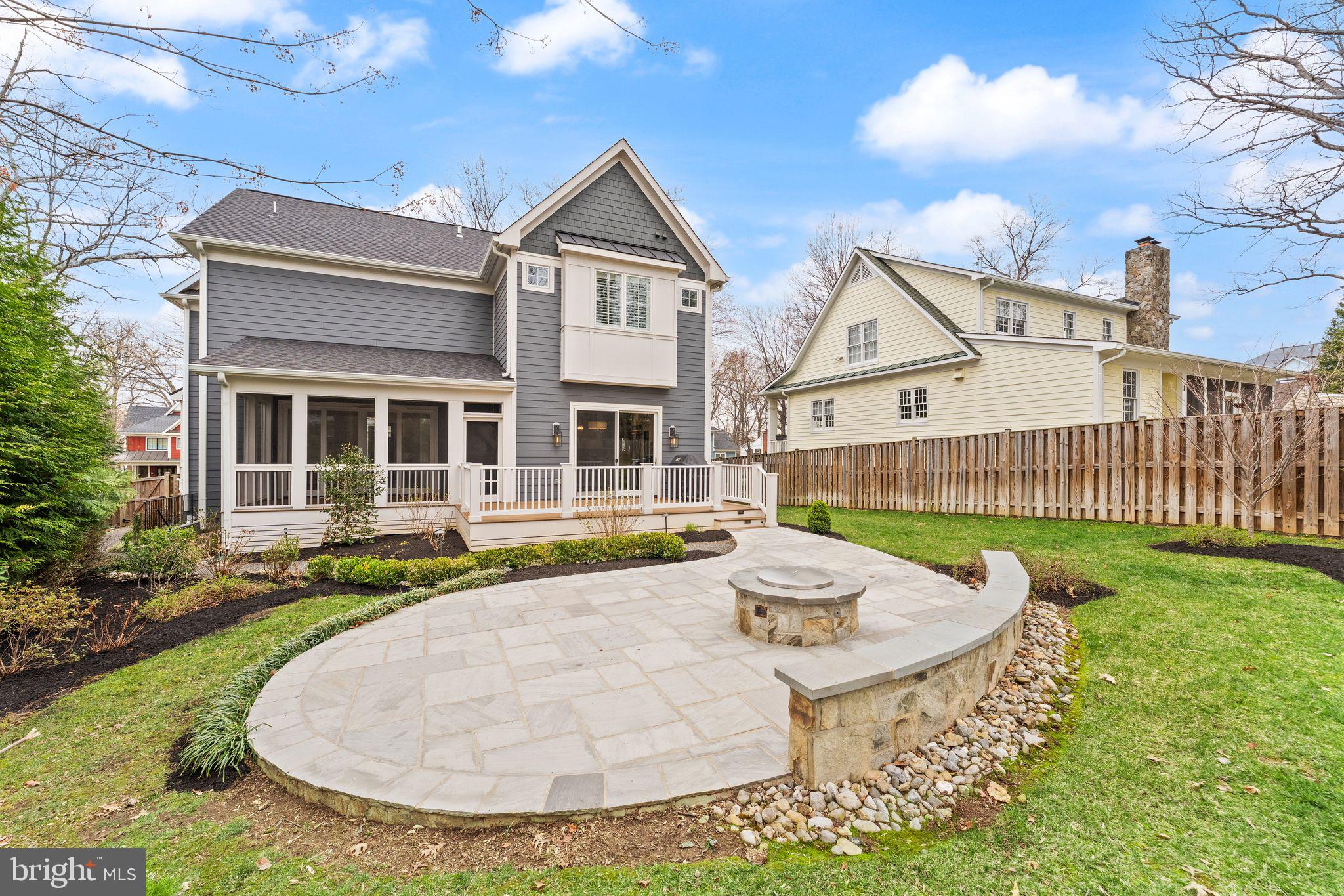 KINGCREST - Residential