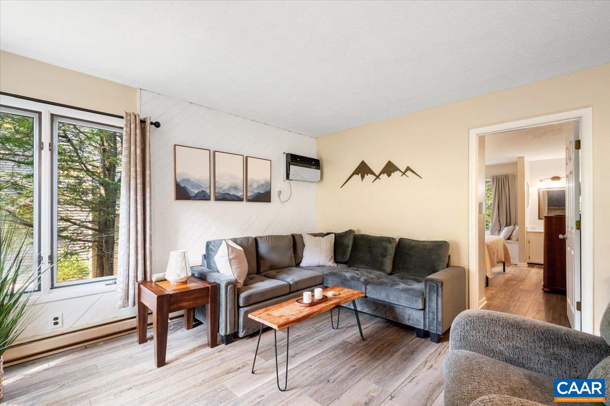 WINTERGREEN RESORT - Residential