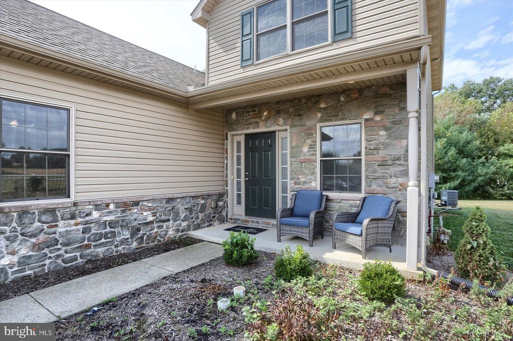 Photo of 121 Anna Lane, ELIZABETHTOWN, PA 17022 (MLS # PALA2076812)