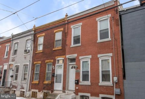 Townhouse For Sale - 3918 Brandywine Street<br/> PHILADELPHIA, PA 19104