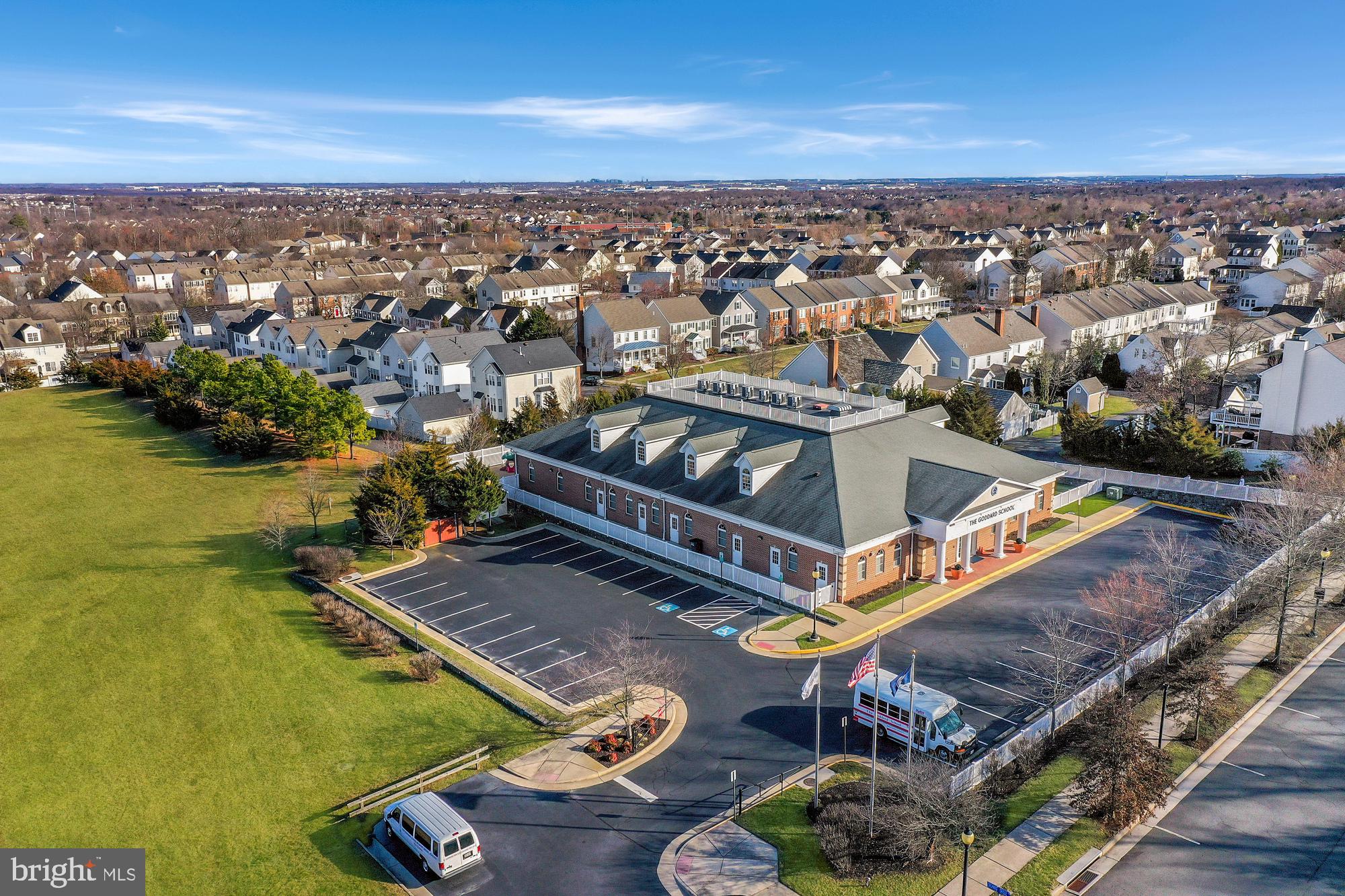 42885 ORCHARD ORIOLE DRIVE