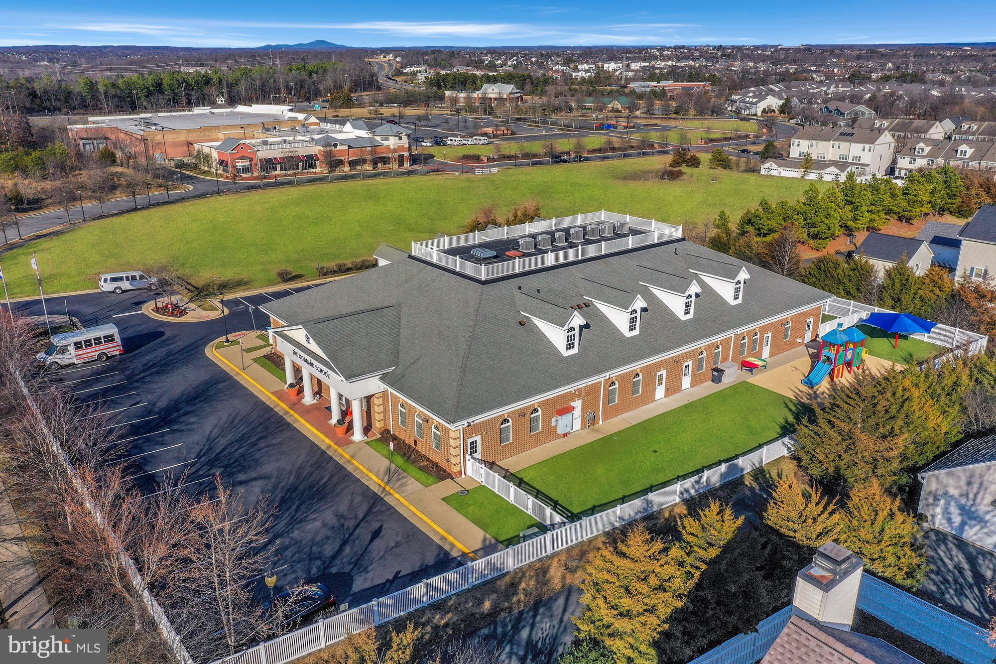 42885 ORCHARD ORIOLE DRIVE