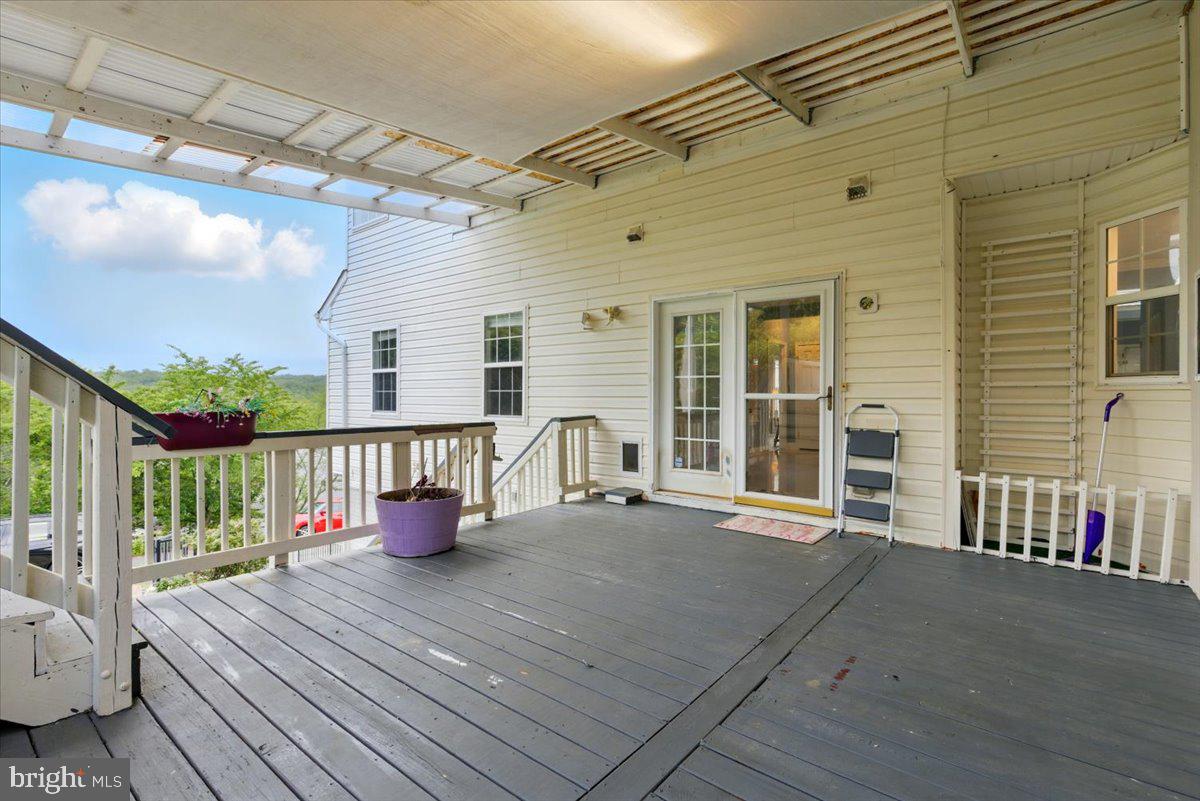 POPLAR HILLS - Residential