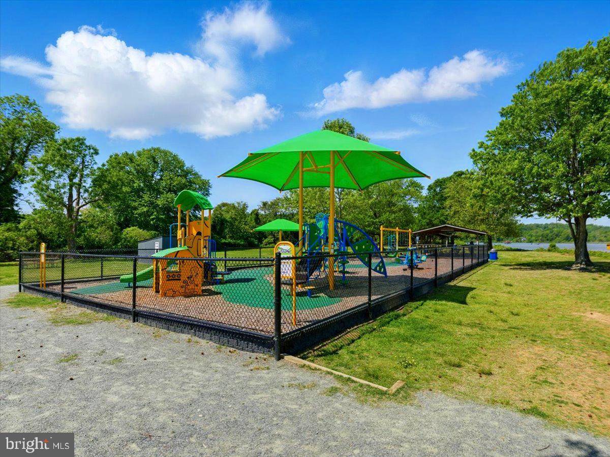 POPLAR HILLS - Residential