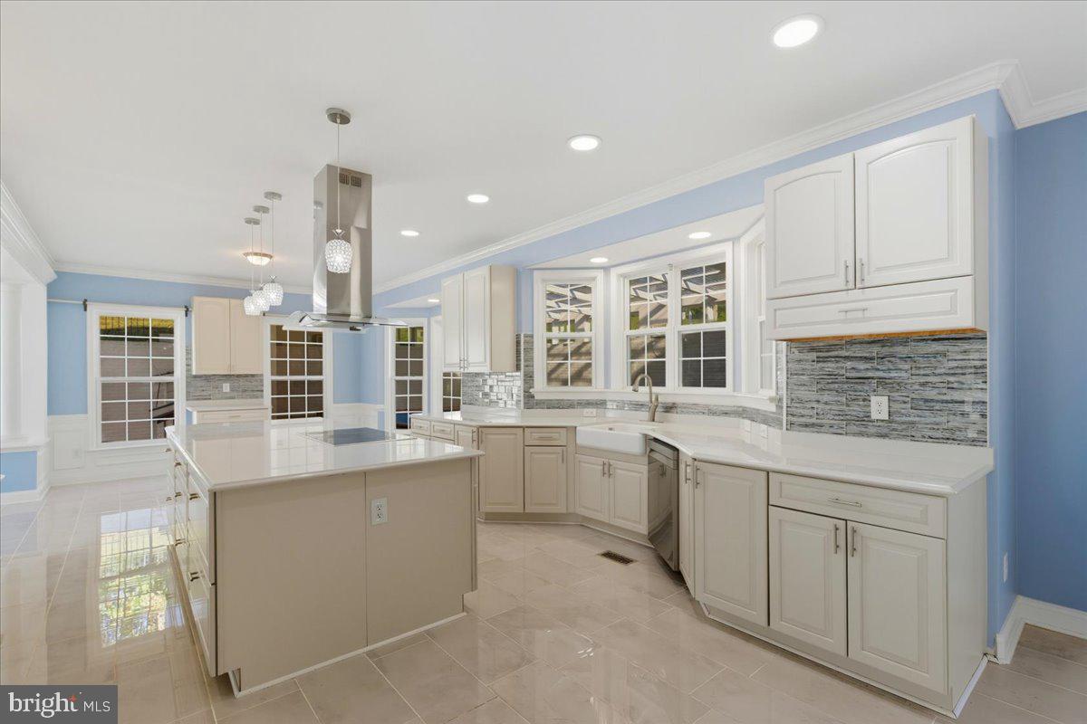 POPLAR HILLS - Residential