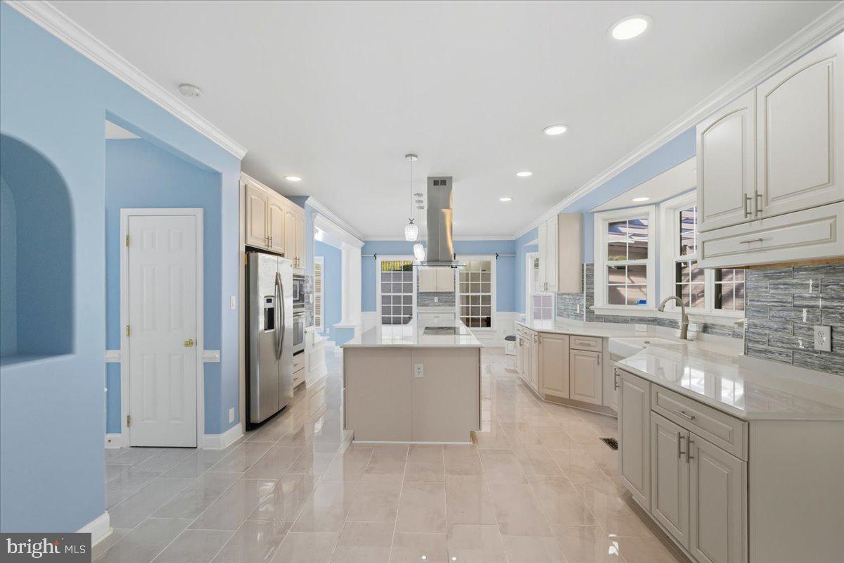 POPLAR HILLS - Residential