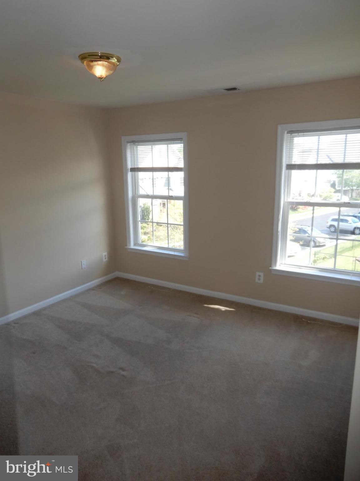 WILLOW OAKS - Residential Lease