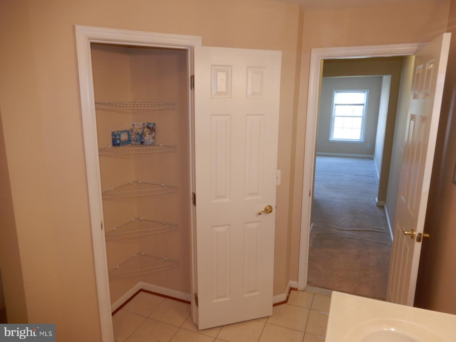 WILLOW OAKS - Residential Lease