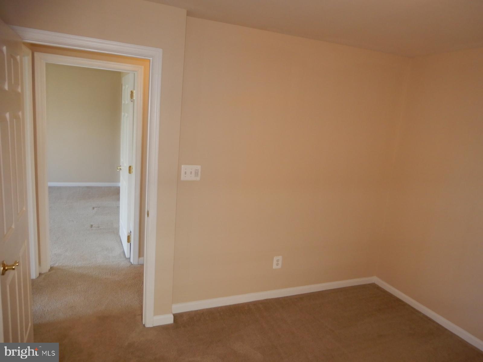 WILLOW OAKS - Residential Lease