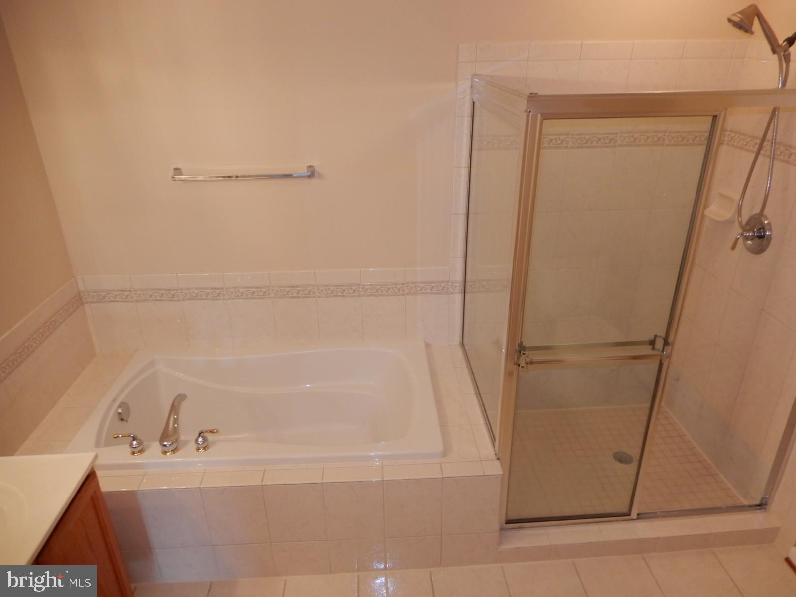 WILLOW OAKS - Residential Lease