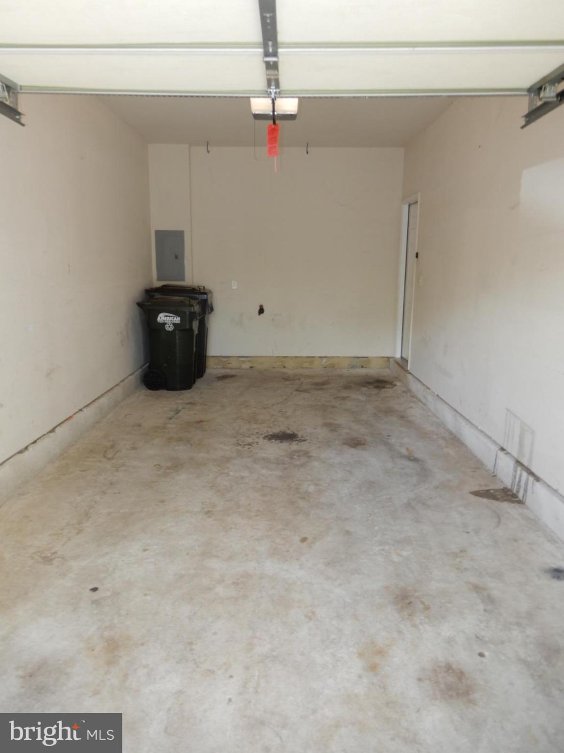 WILLOW OAKS - Residential Lease